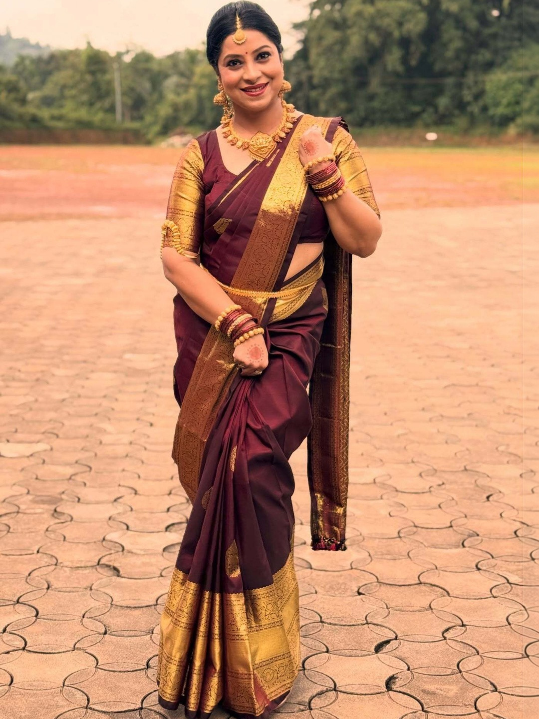 AVANTIKA FASHION Zari Art Silk Kanjeevaram Saree