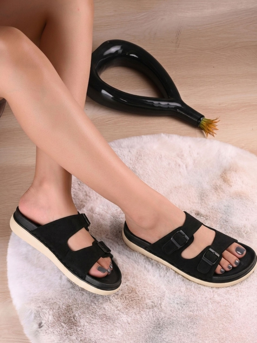 knoos Women Open Toe Flats with Buckles
