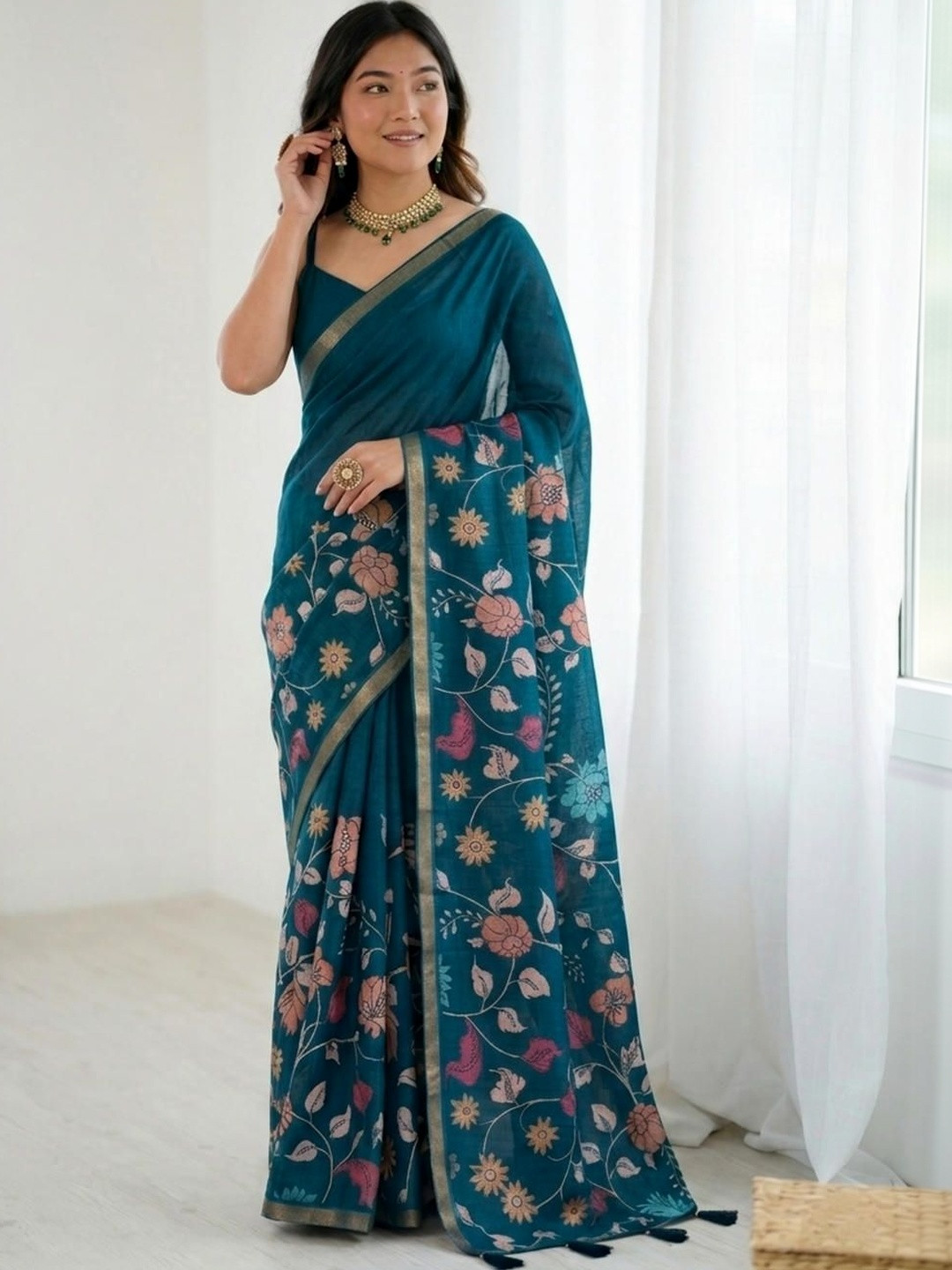 Pixie lane Floral Zari Linen Blend Belted Khadi Saree
