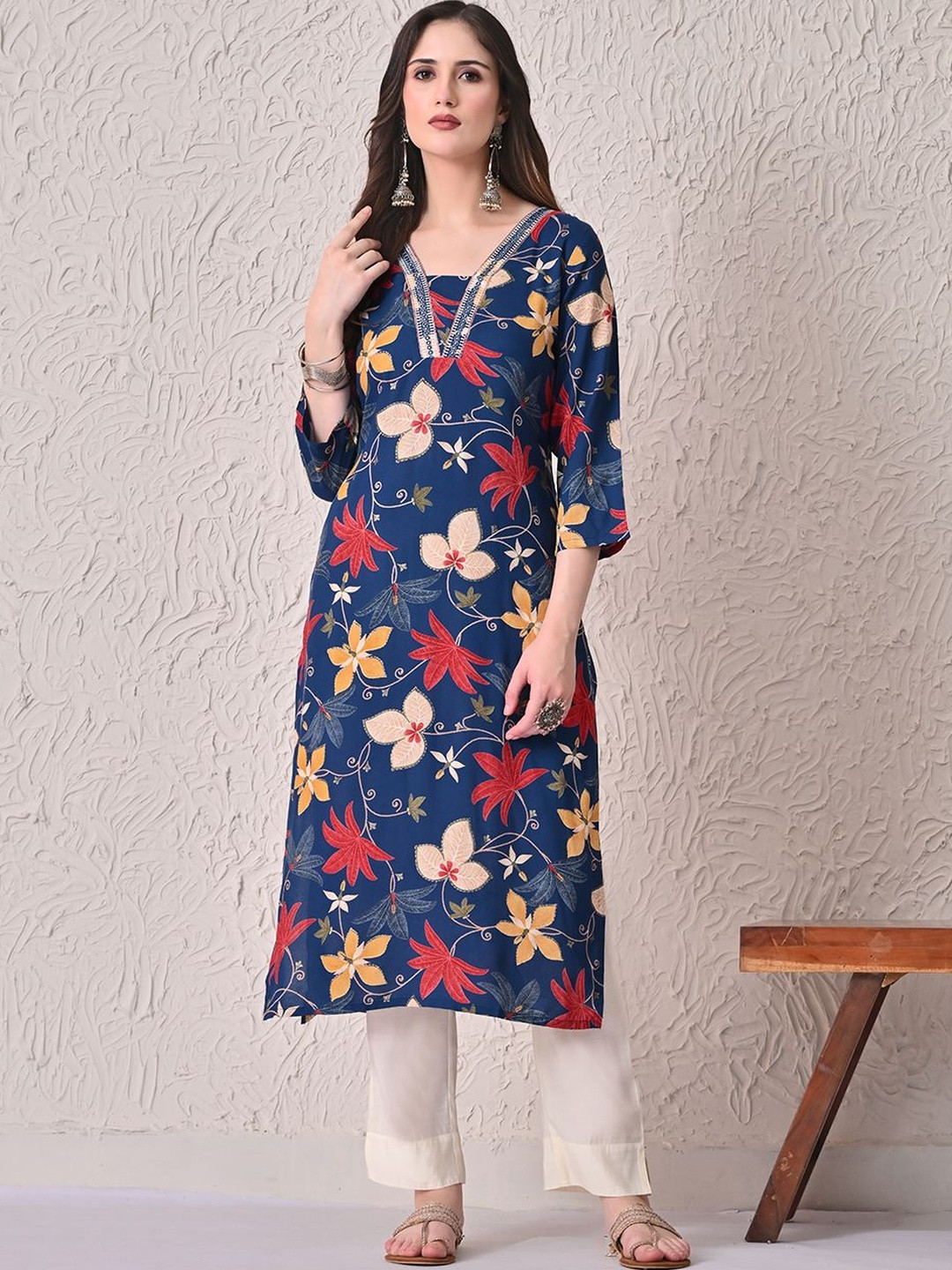 Sabhyata Women Floral Printed Thread Work Floral Kurta