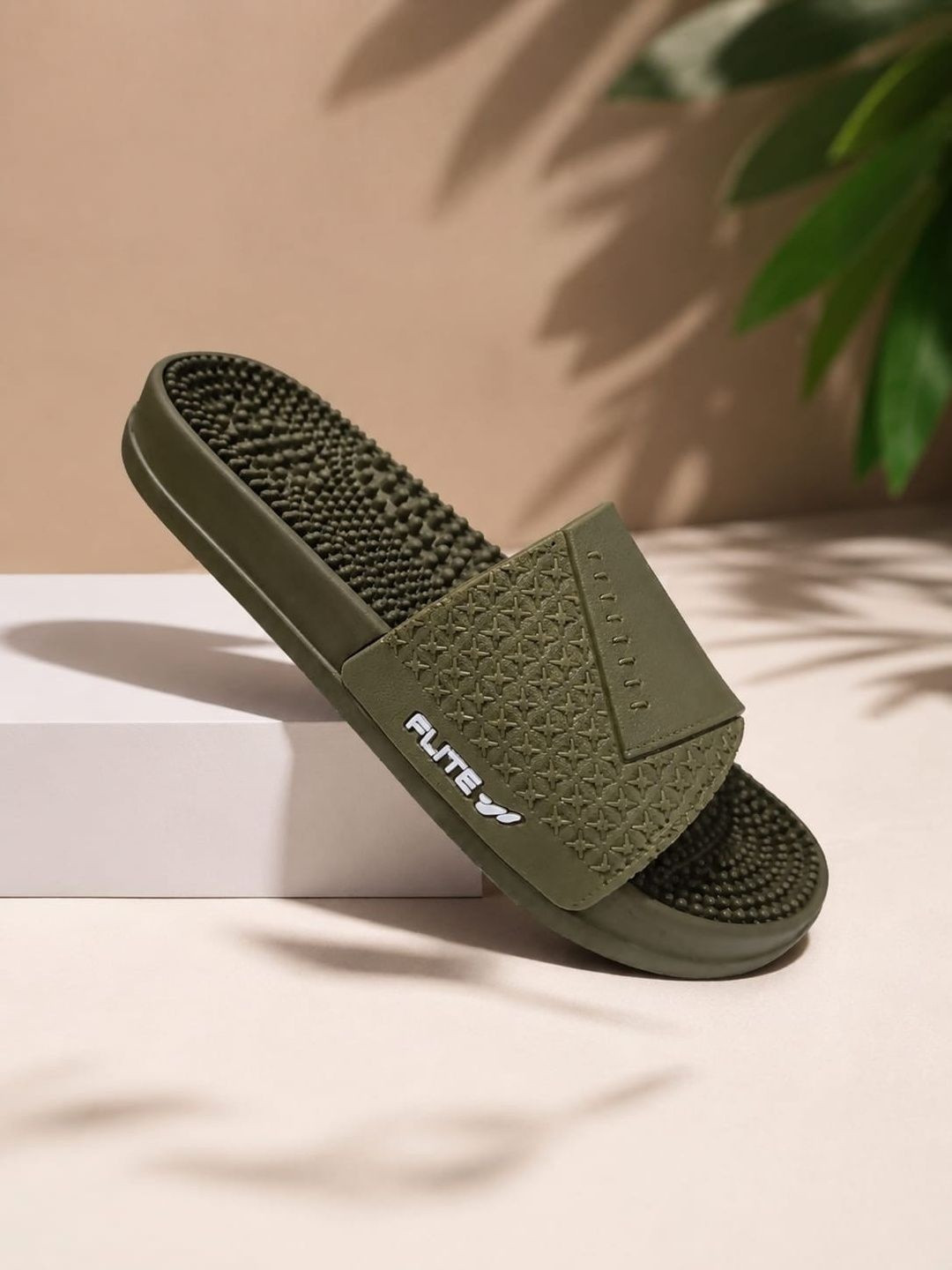 FLITE Women Sliders