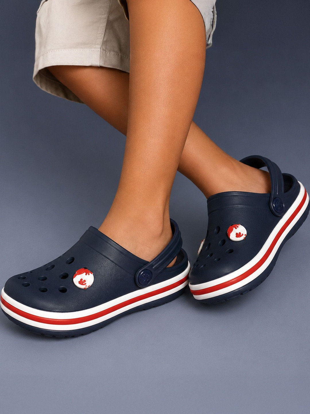 NEOZ Kids Levirex Lightweight & Comfortable Grip & Bounce Less Pressure Clogs