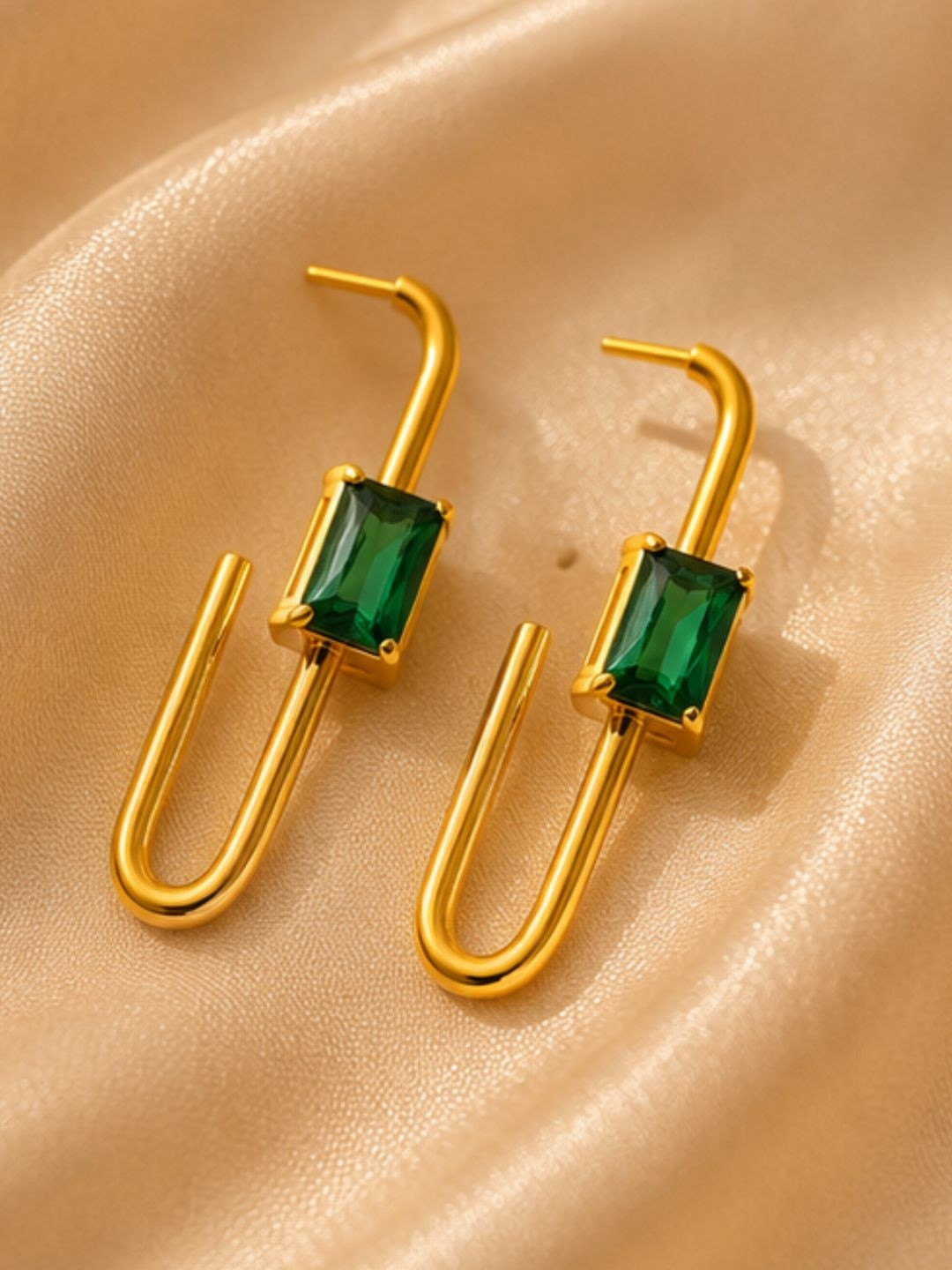 DIVING SWAN Women 18K Thick Gold Plated Aurora Baroque Pearl Earrings