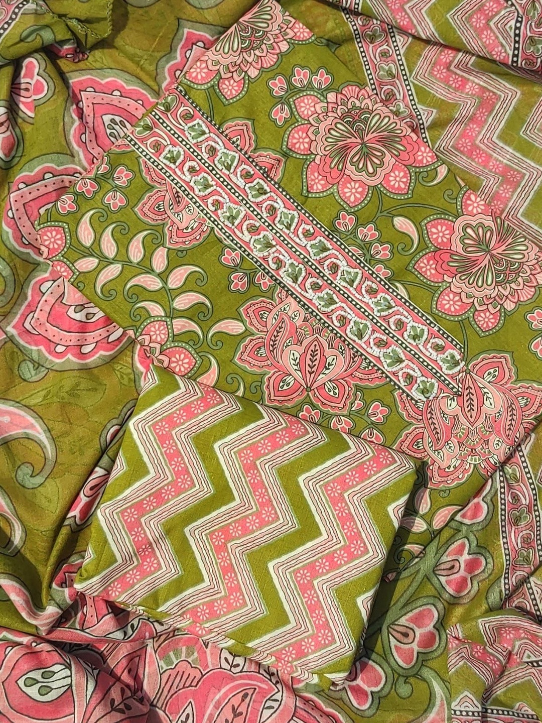 GC 80 BY GAURI COLLECTION Printed Pure Cotton Unstitched Dress Material