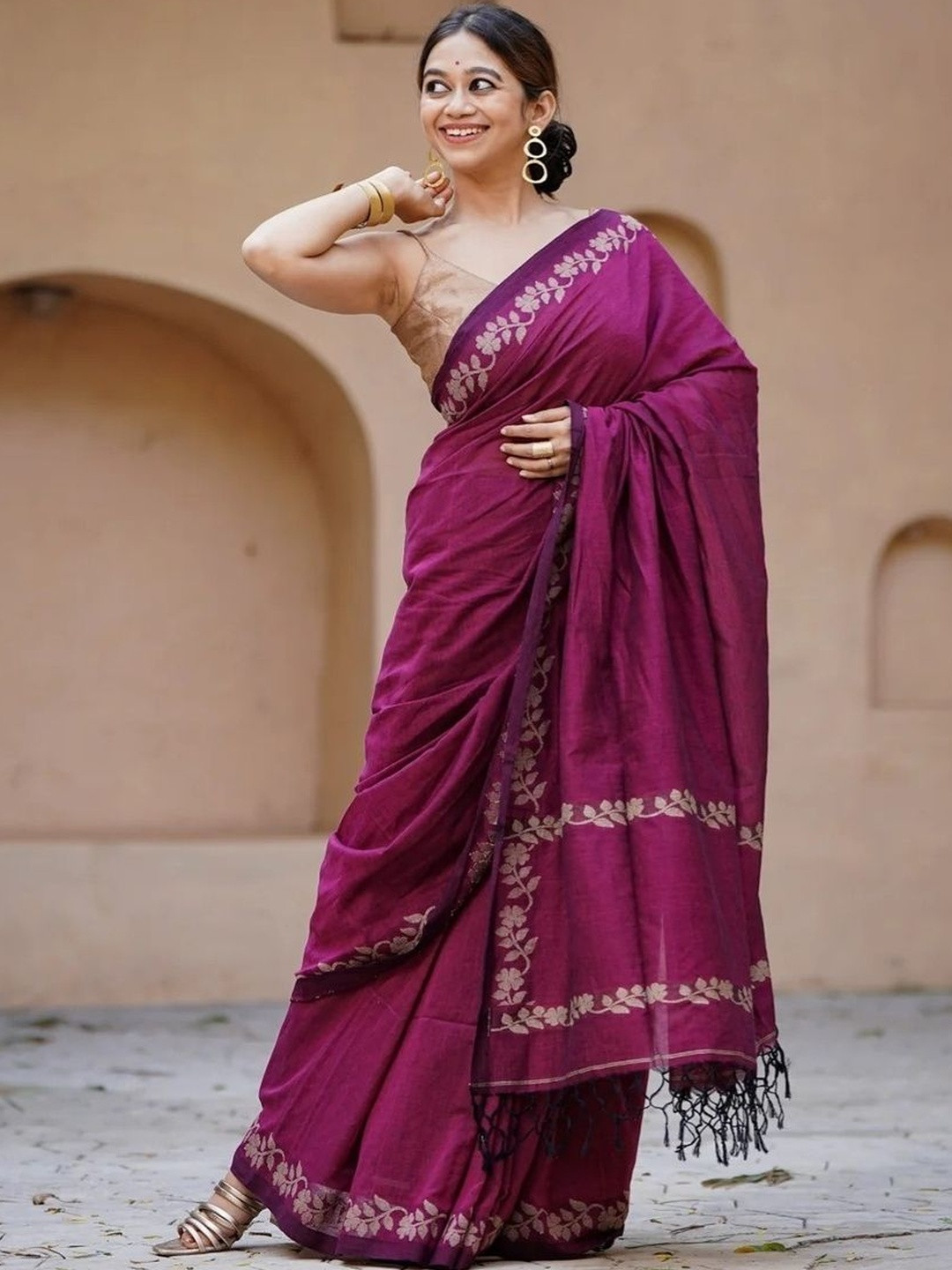 Sangria Floral Embroidered Linen Blend Designer Saree