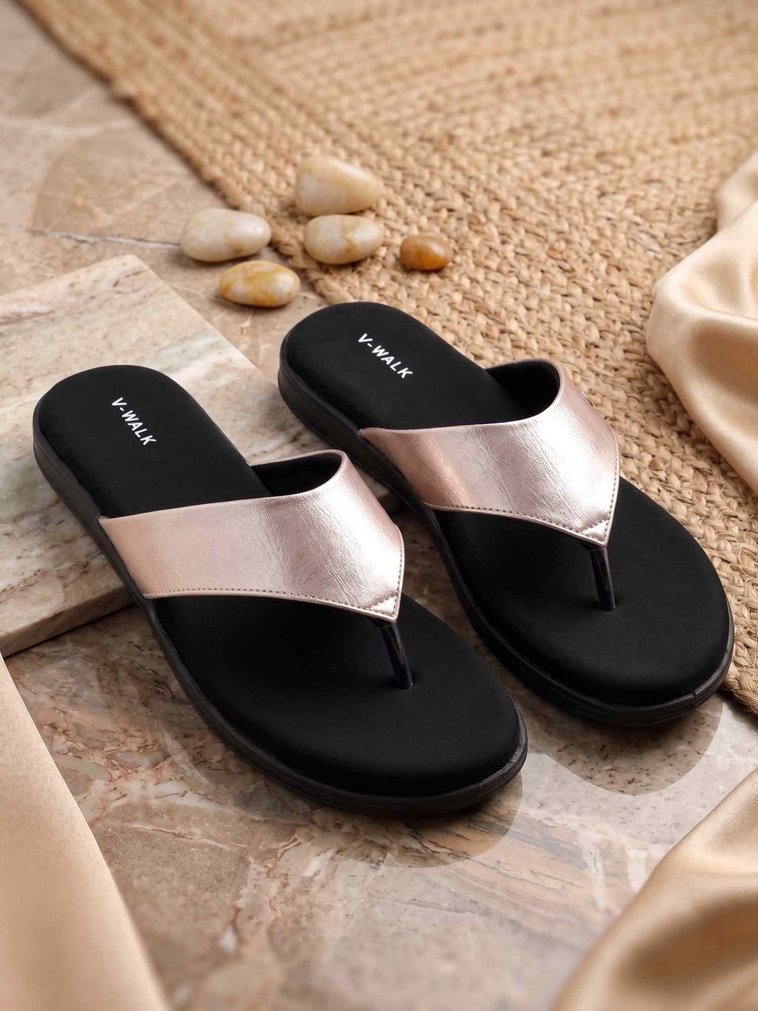 V-WALK Women Minimalist One Toe Flat Sandals