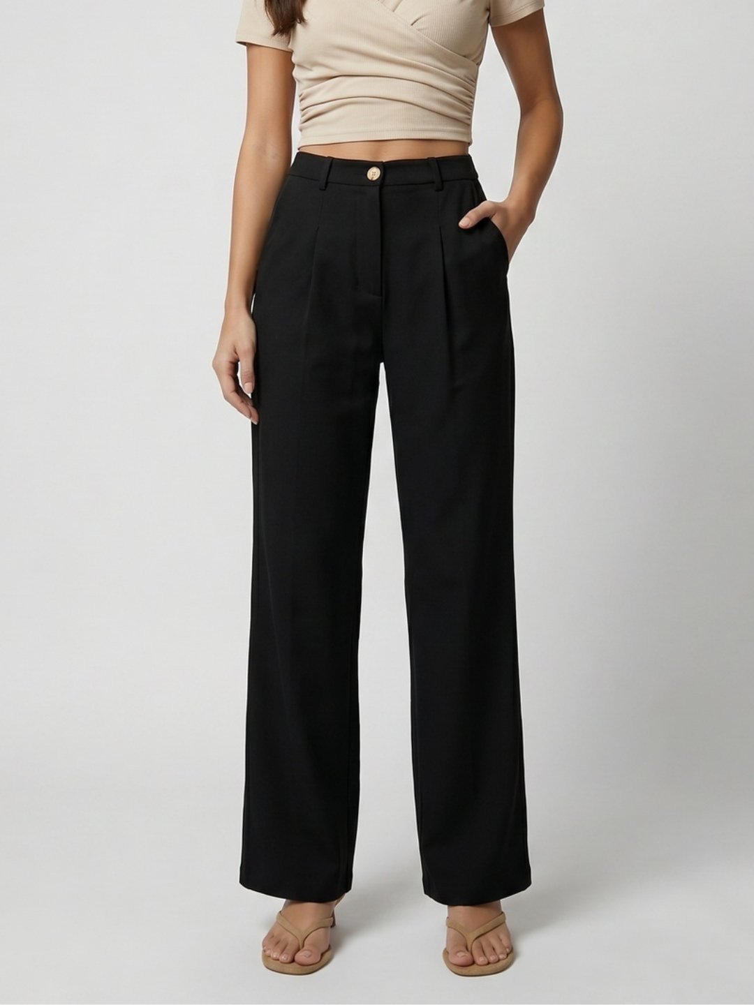 glitchez Women Mid-Rise Pleated Cropped Straight Fit Trousers