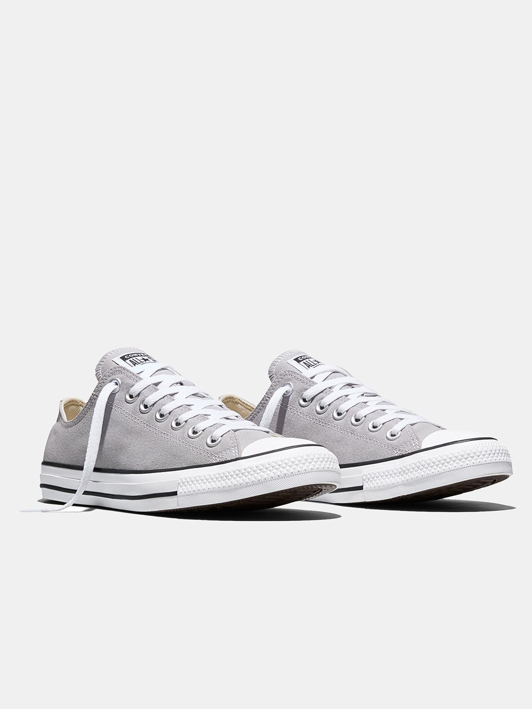 Converse Unisex Chuck Taylor All Star Canvas Low Top Sneaker