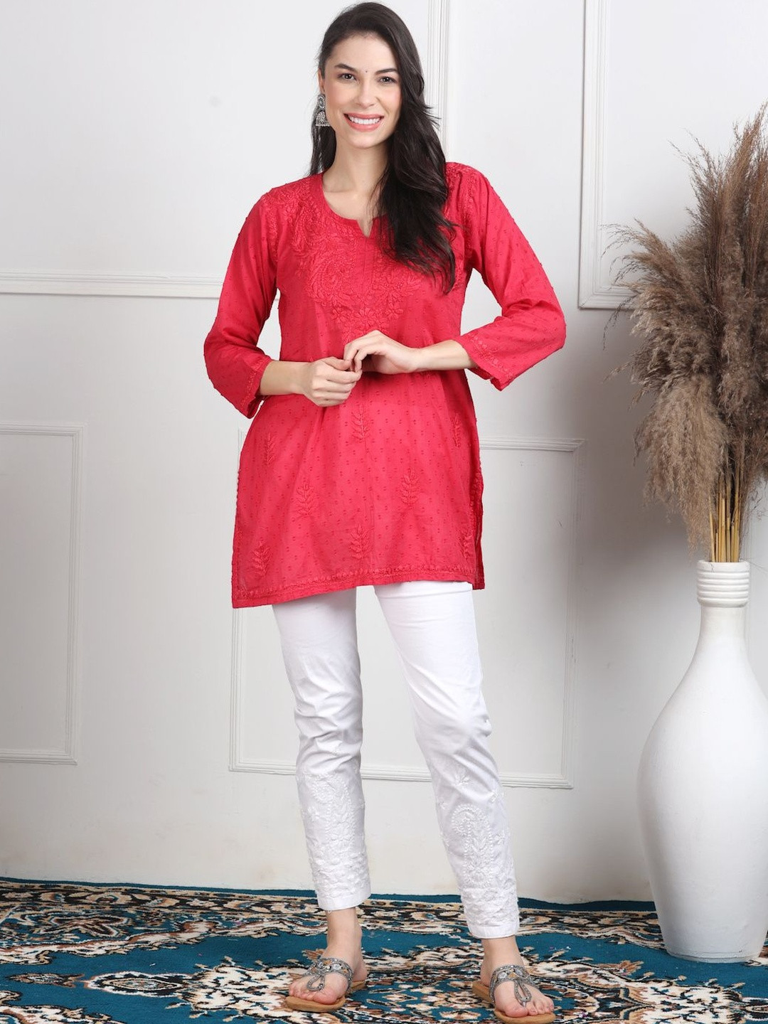 Noorza Chikankari Ethnic Motifs Embroidered V-Neck Chikankari Handloom Chikankari Kurti