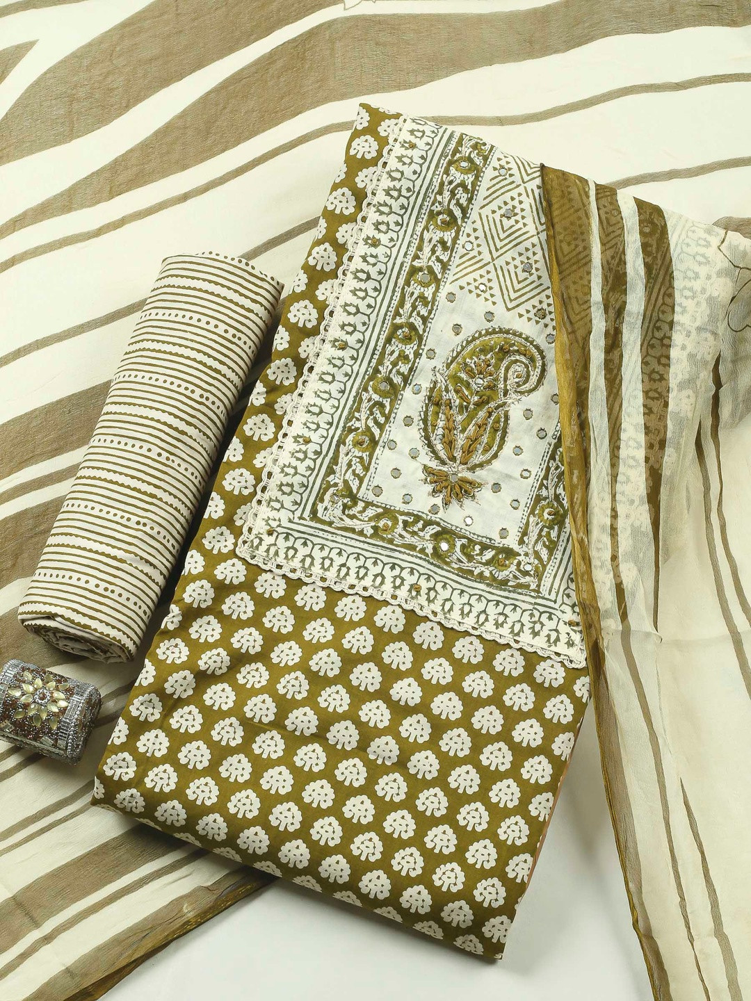 Meena Bazaar Printed Unstitched Dress Material