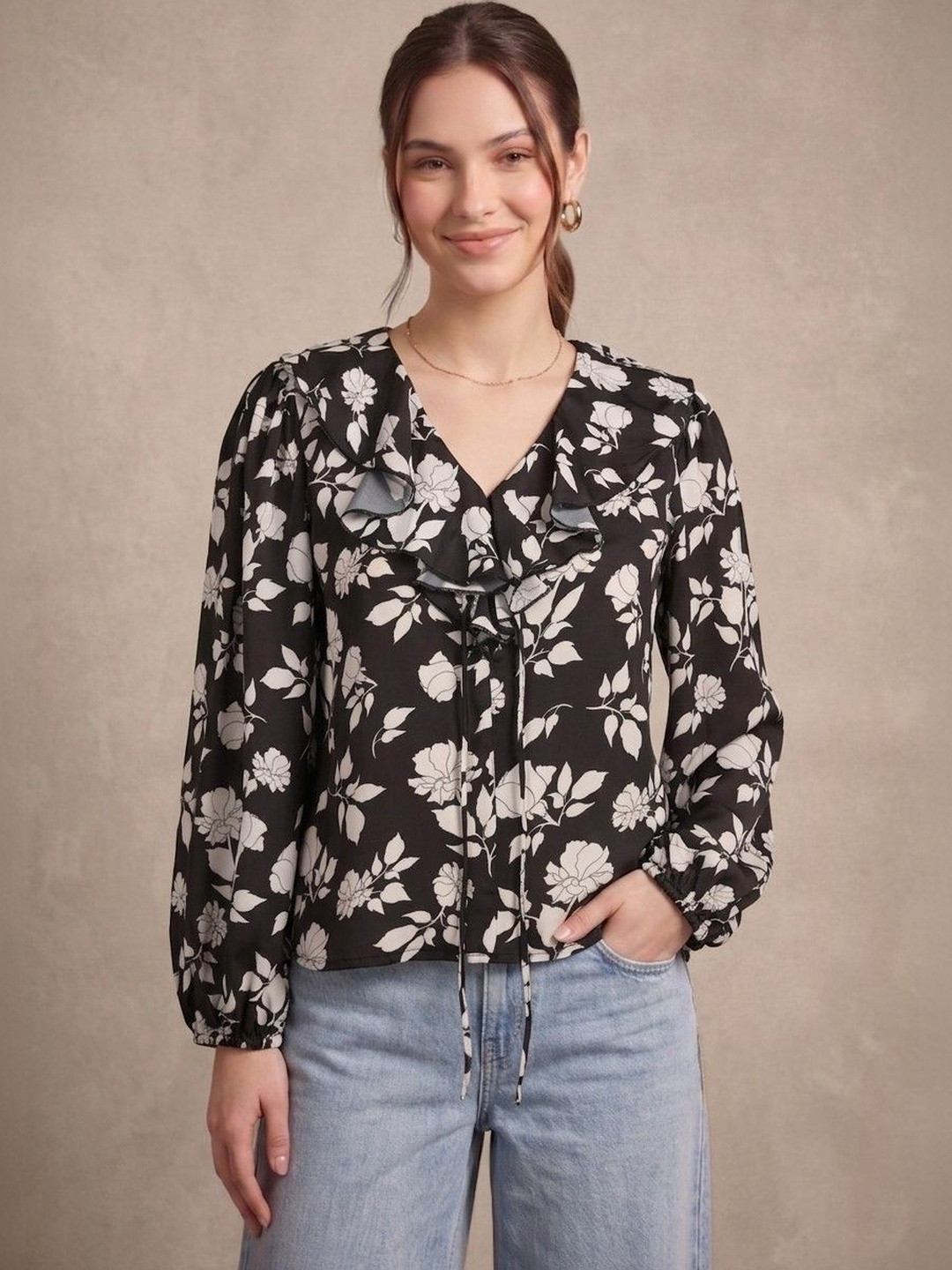 all about you Floral Print Ruffles Satin Blend Top