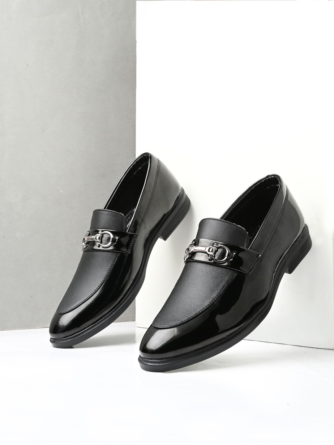 NICO NERINI Men Colourblocked Loafers
