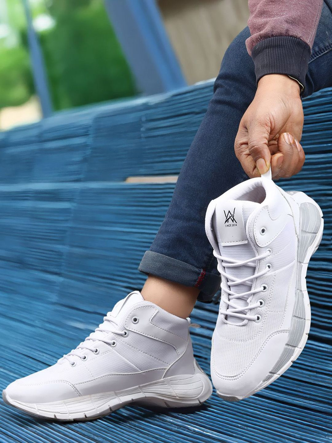 Woakers Men Lace-Ups Round Toe Sneakers