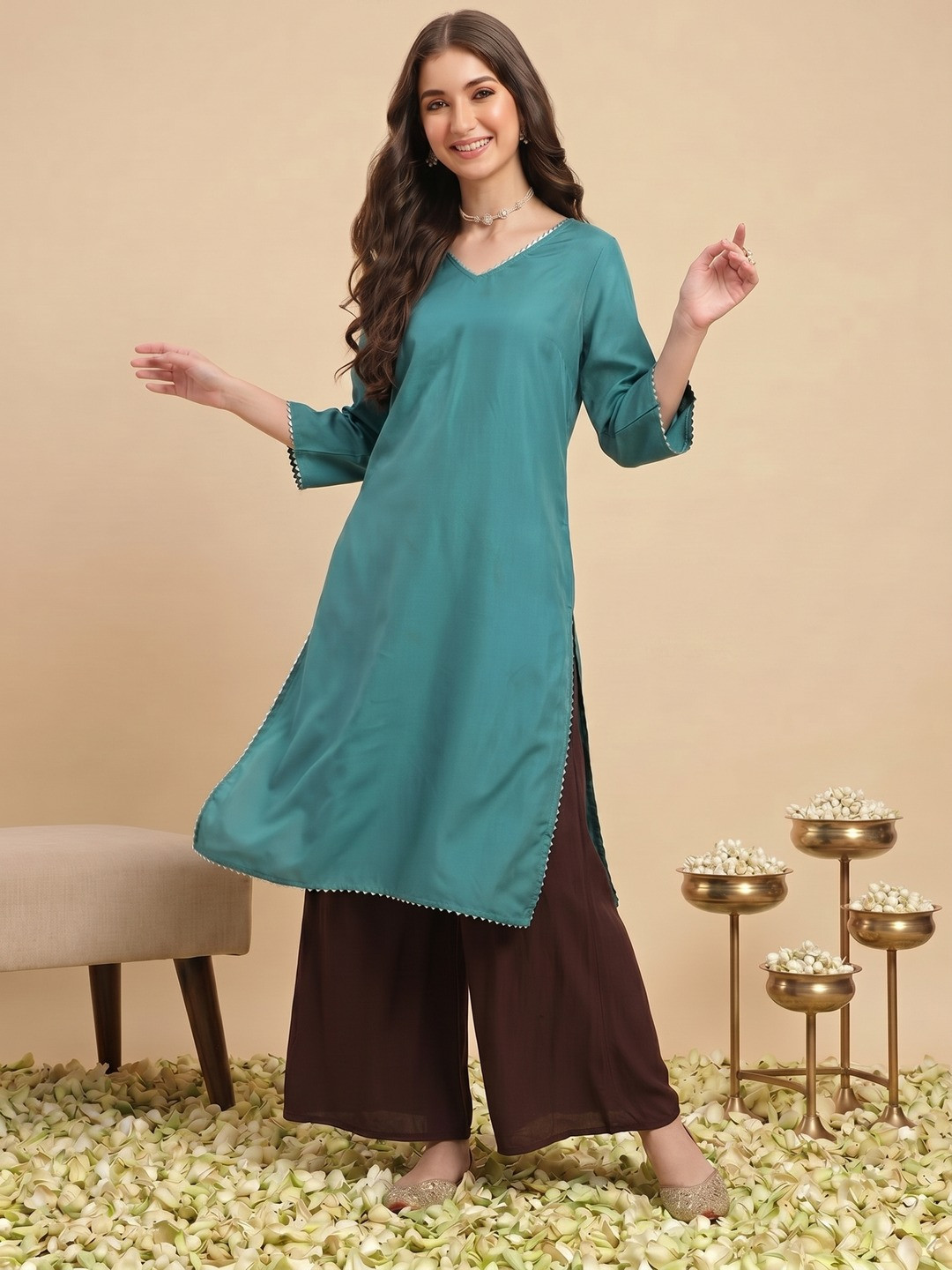 Sangria Gotta Patti Detail V-Neck Slit Sleeves Straight Republic Day Republic Day Kurta