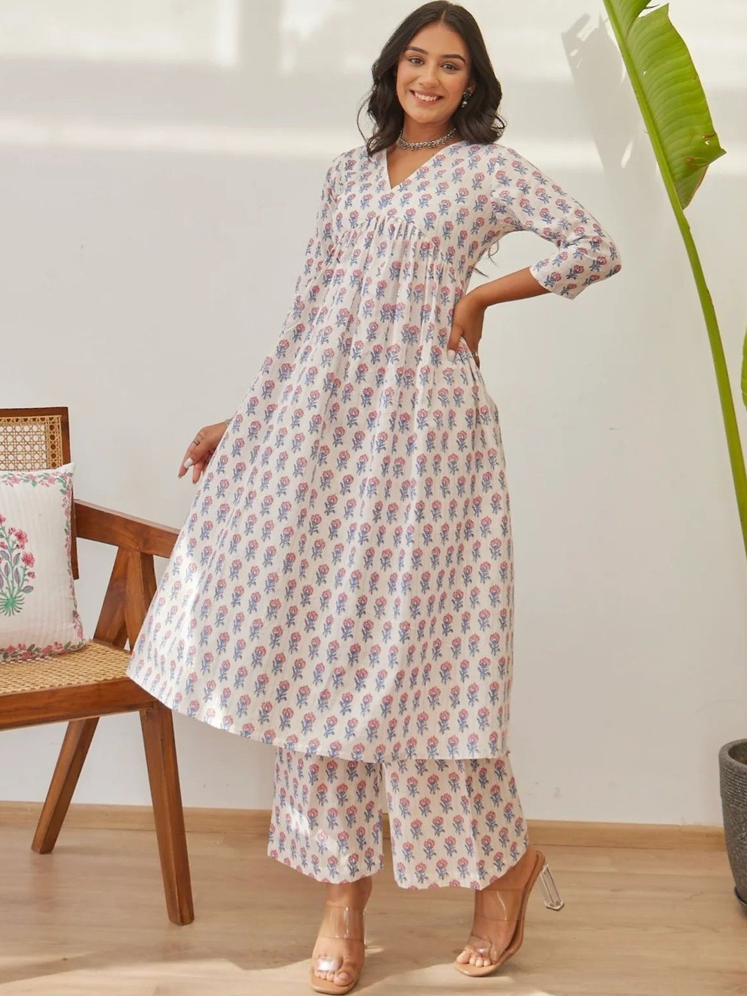 YUSRA Women Floral Printed Empire Pure Cotton Kurta with Palazzos