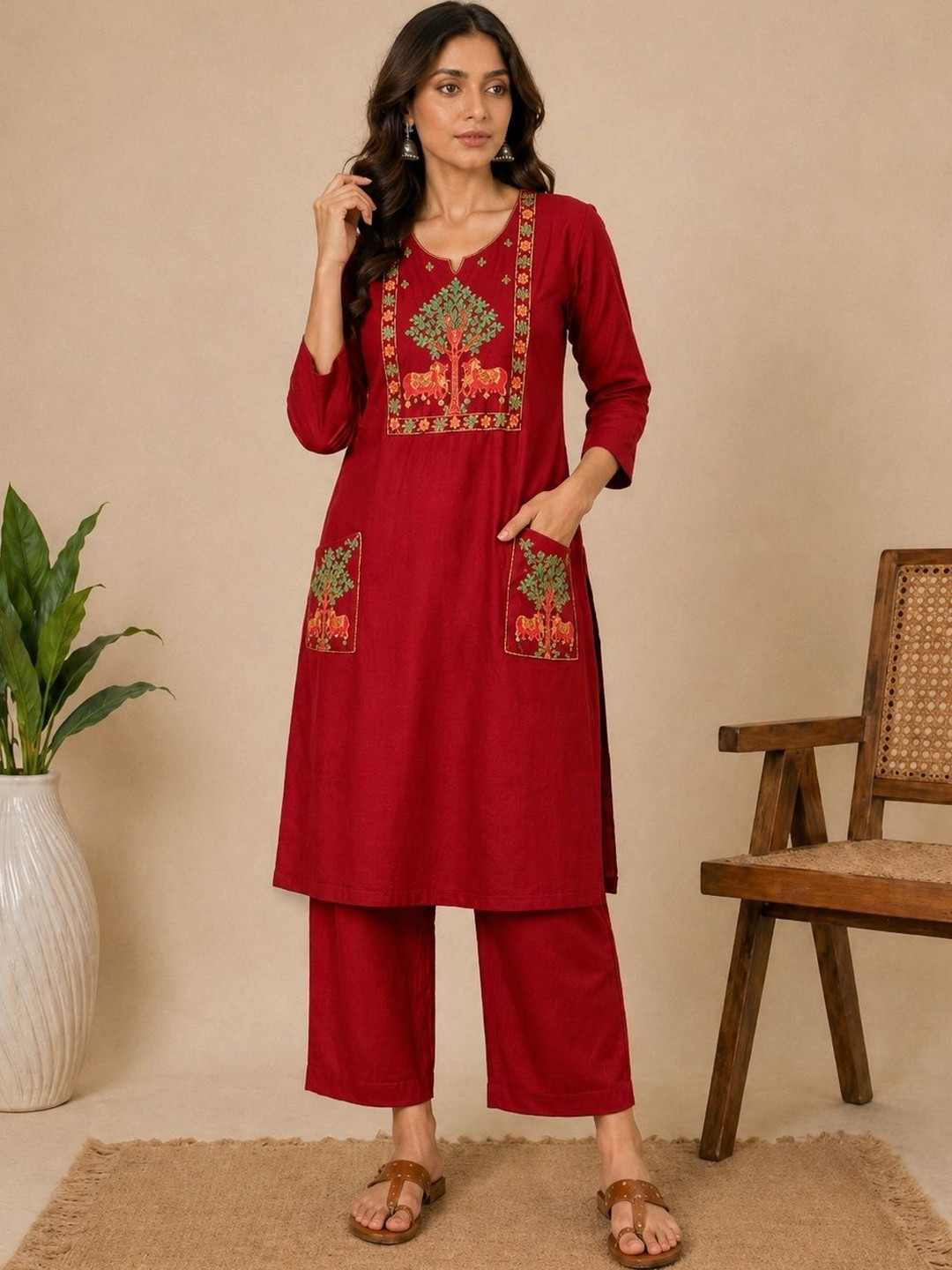 SANTOPERA DESIGNER Women Ethnic Motifs Embroidered Regular Thread Work Kurta with Palazzos