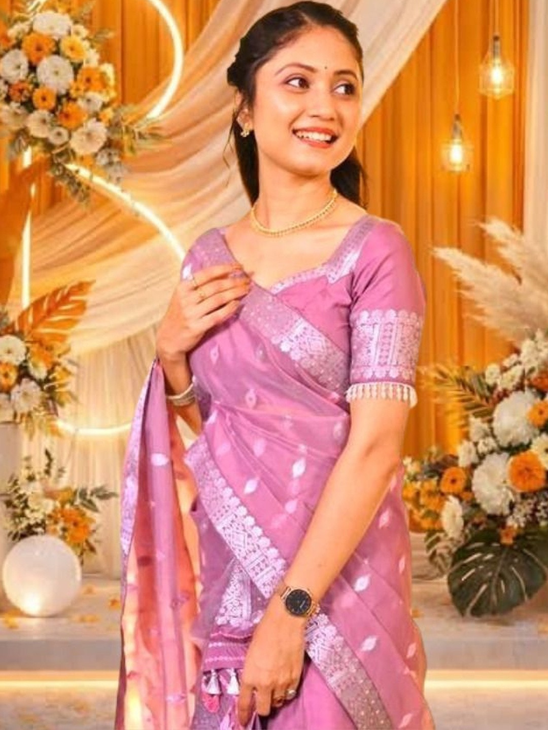 KAMDAR Woven Design Zari Mekhela Chador
