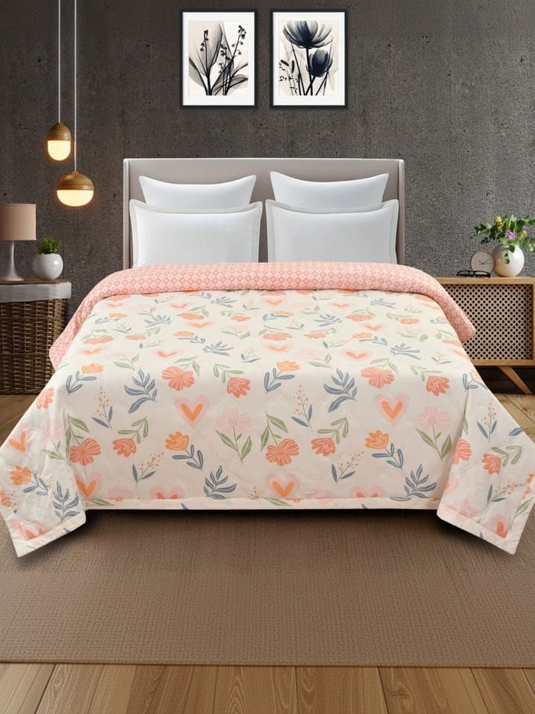 Comfowell Peach-Coloured Floral AC Room 210 GSM Quilt
