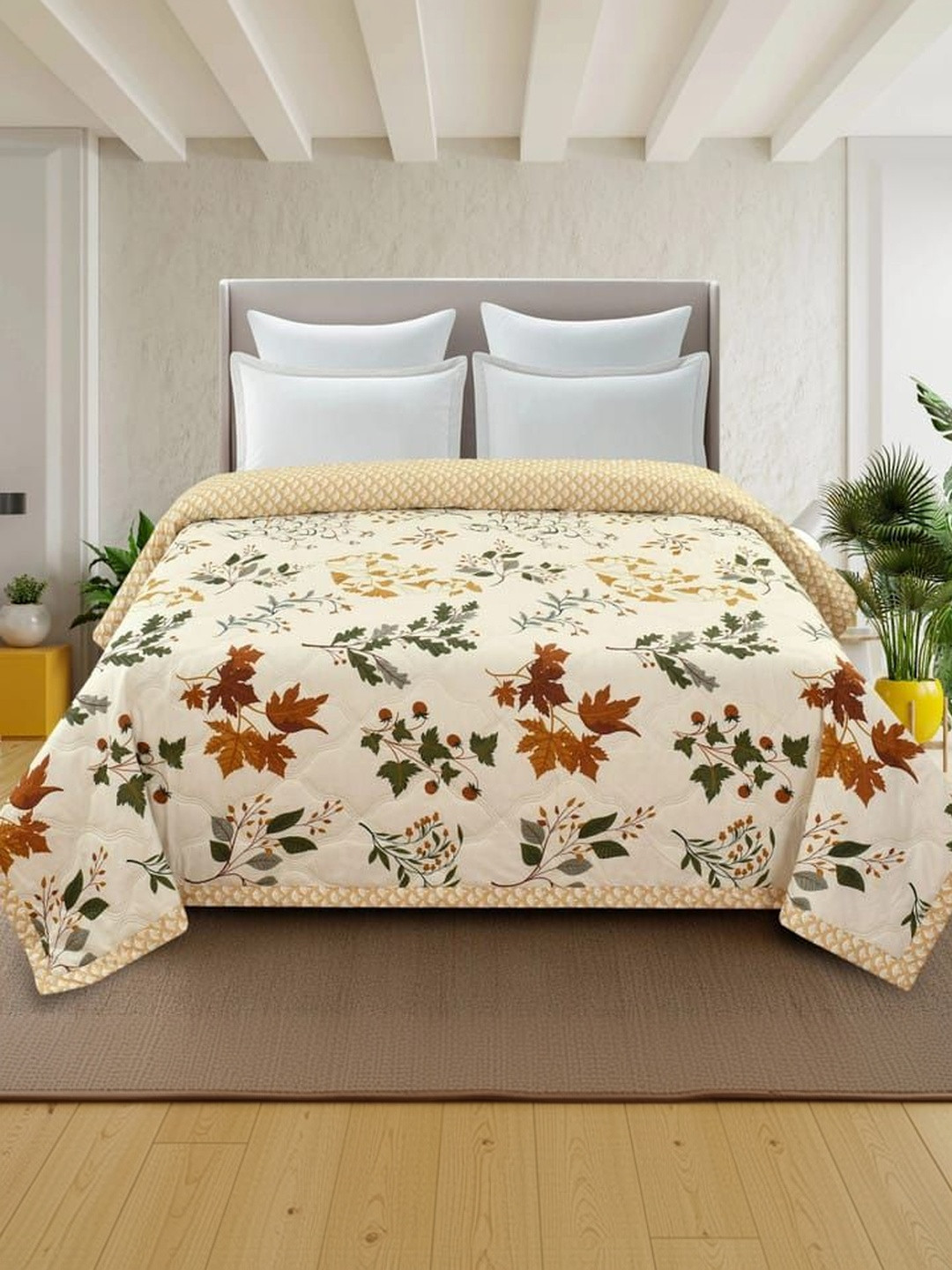 Comfowell Beige Floral AC Room 210 GSM Quilt