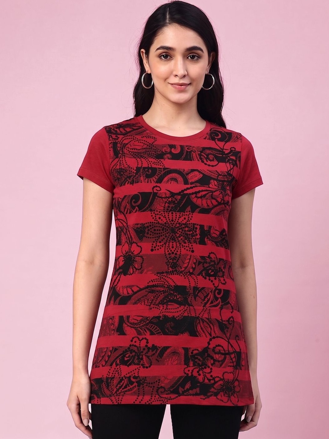 LYRA Women Multicoloured Printed Anti Odour Pockets T-shirt