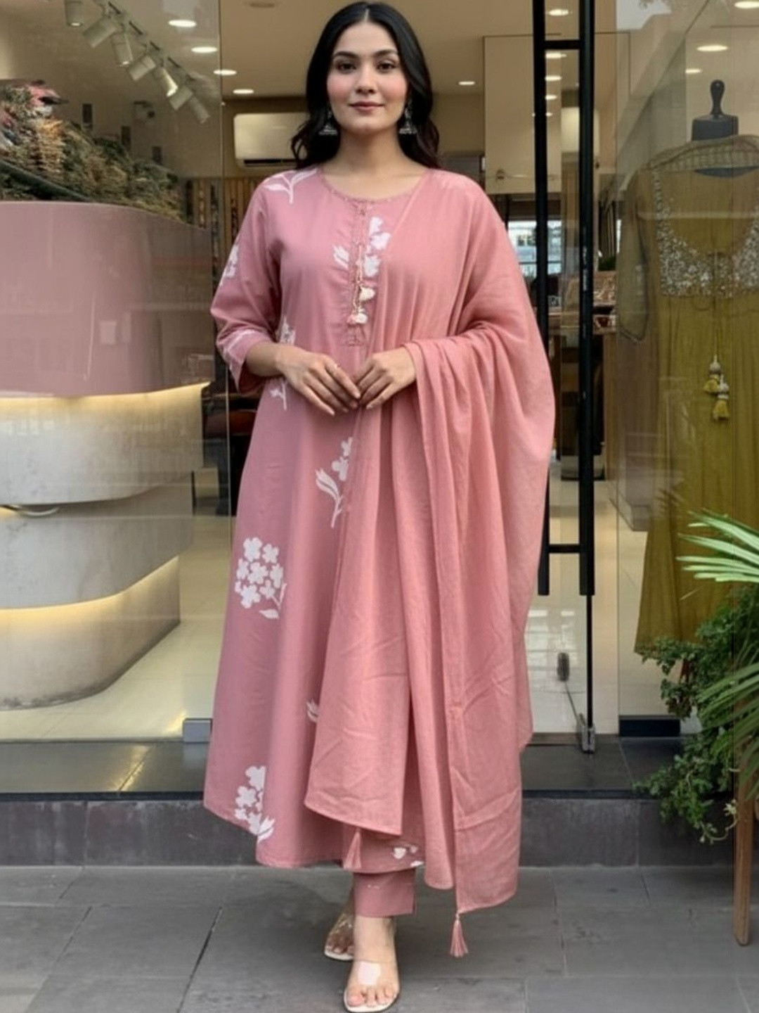 Bna Bnaya Women Floral Printed Regular Pure Cotton Kurta with Trousers & With Dupatta