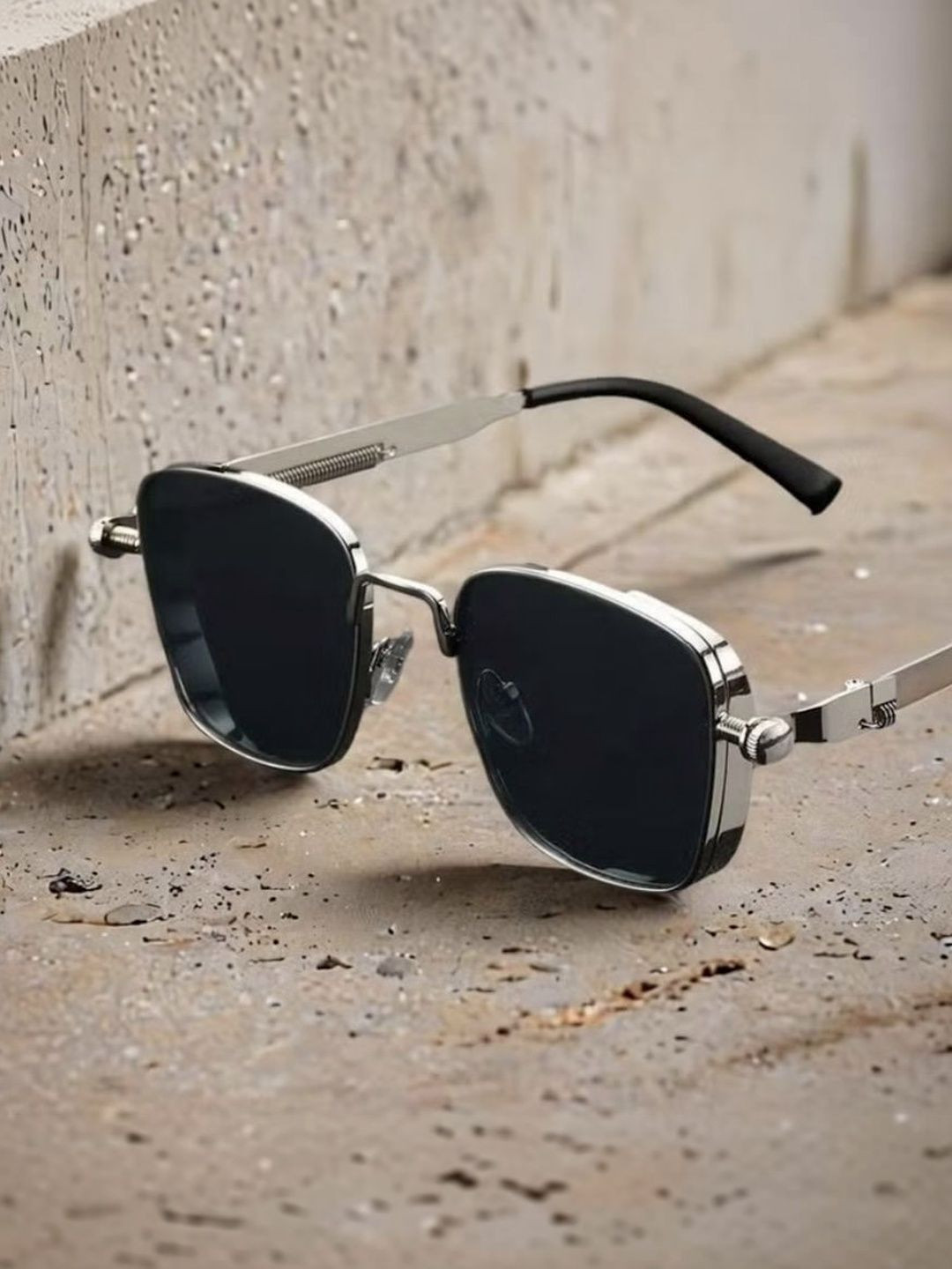 Dannilo Men Black Lens & Silver-Toned Square Sunglasses with