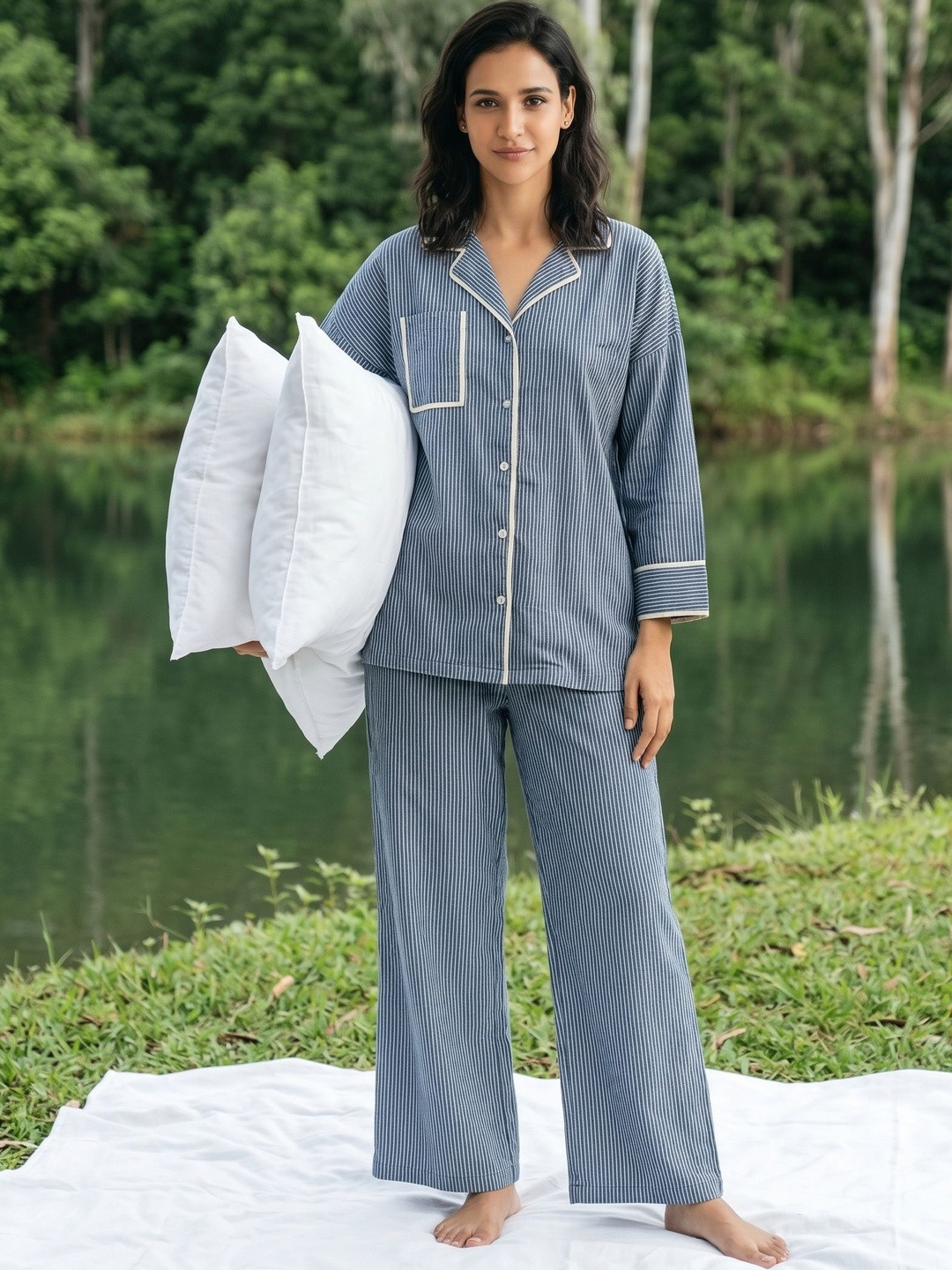 SANSKRUTIHOMES Women Striped Night suit