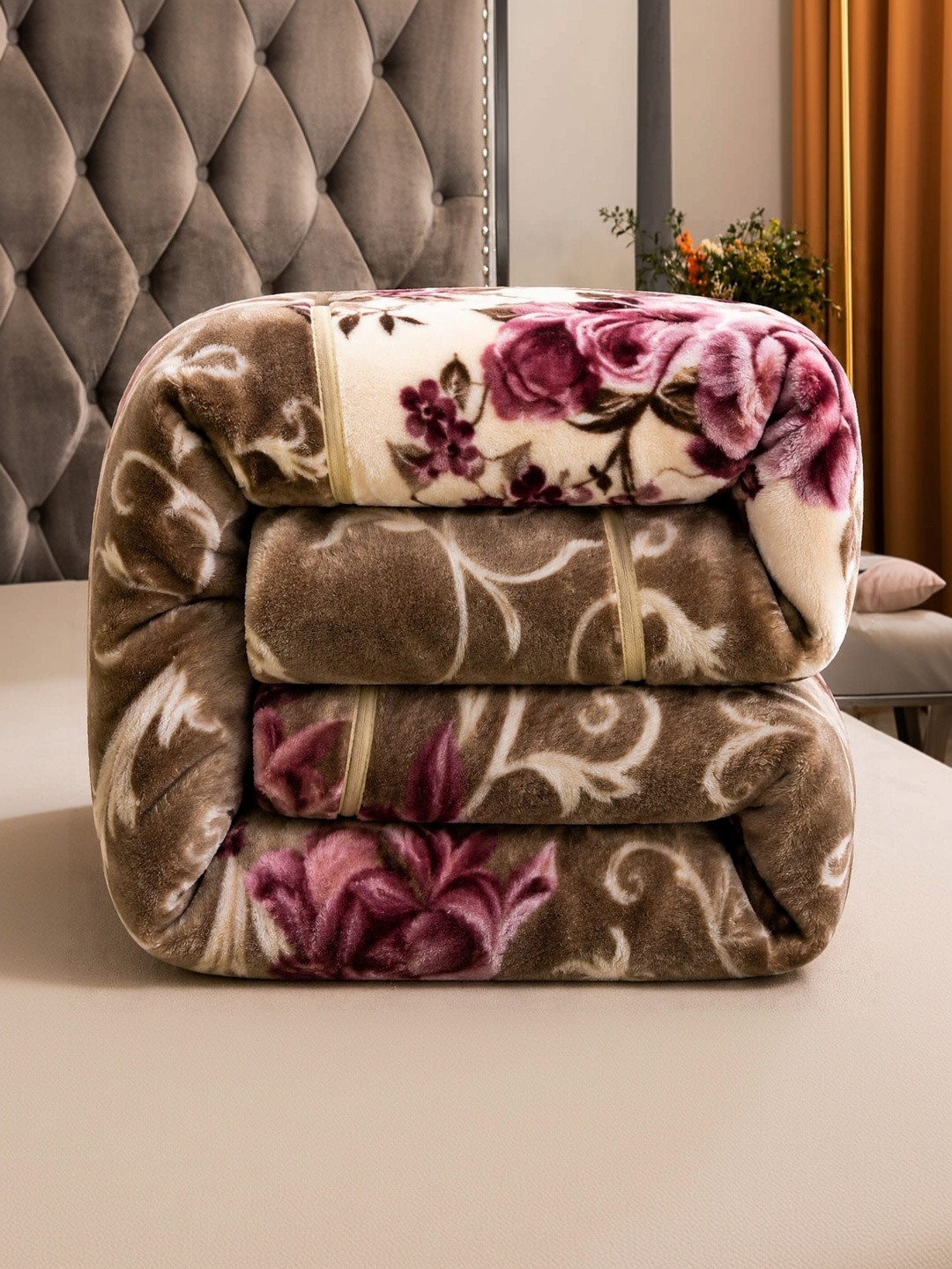 Doristyle Gold-Toned Floral Heavy Winter Blanket
