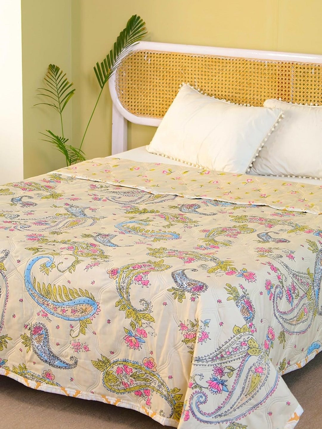 CHICERY Multicoloured Floral AC Room 210 GSM Quilt