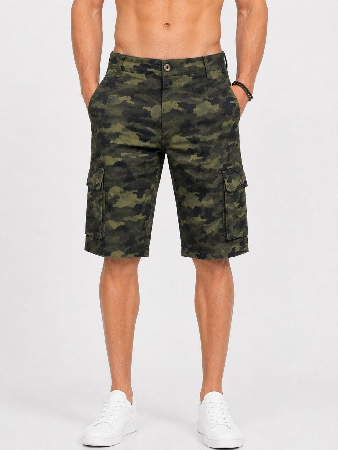 Vallengud Men Camouflage Printed Cargo Shorts