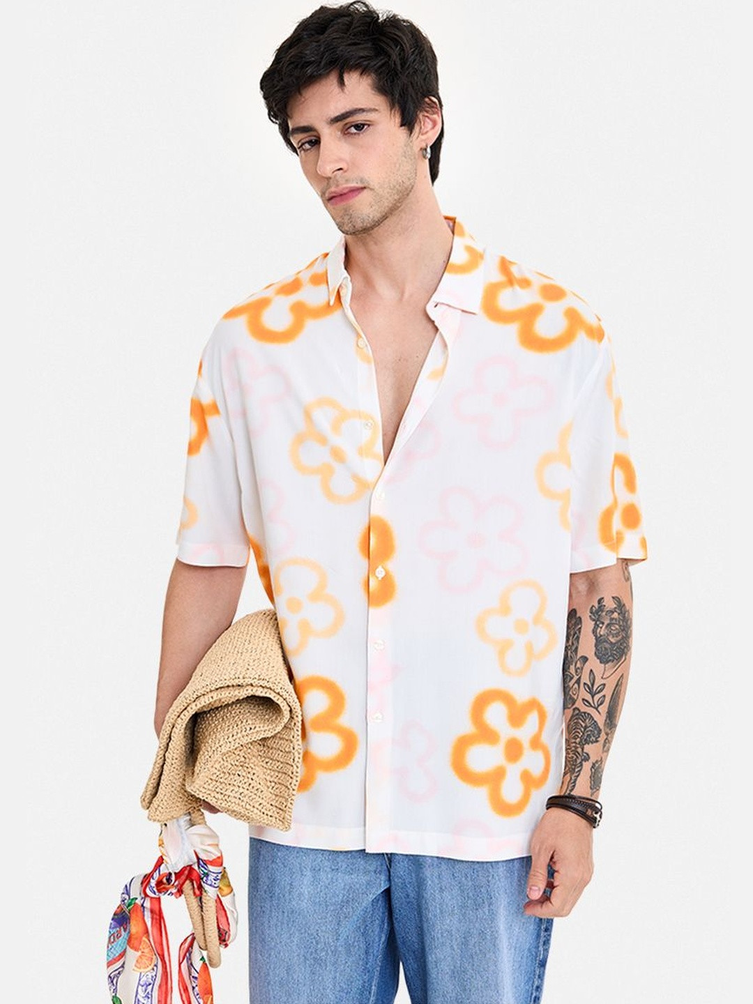 Snitch Floral Printed Boxy Fit Casual Shirt