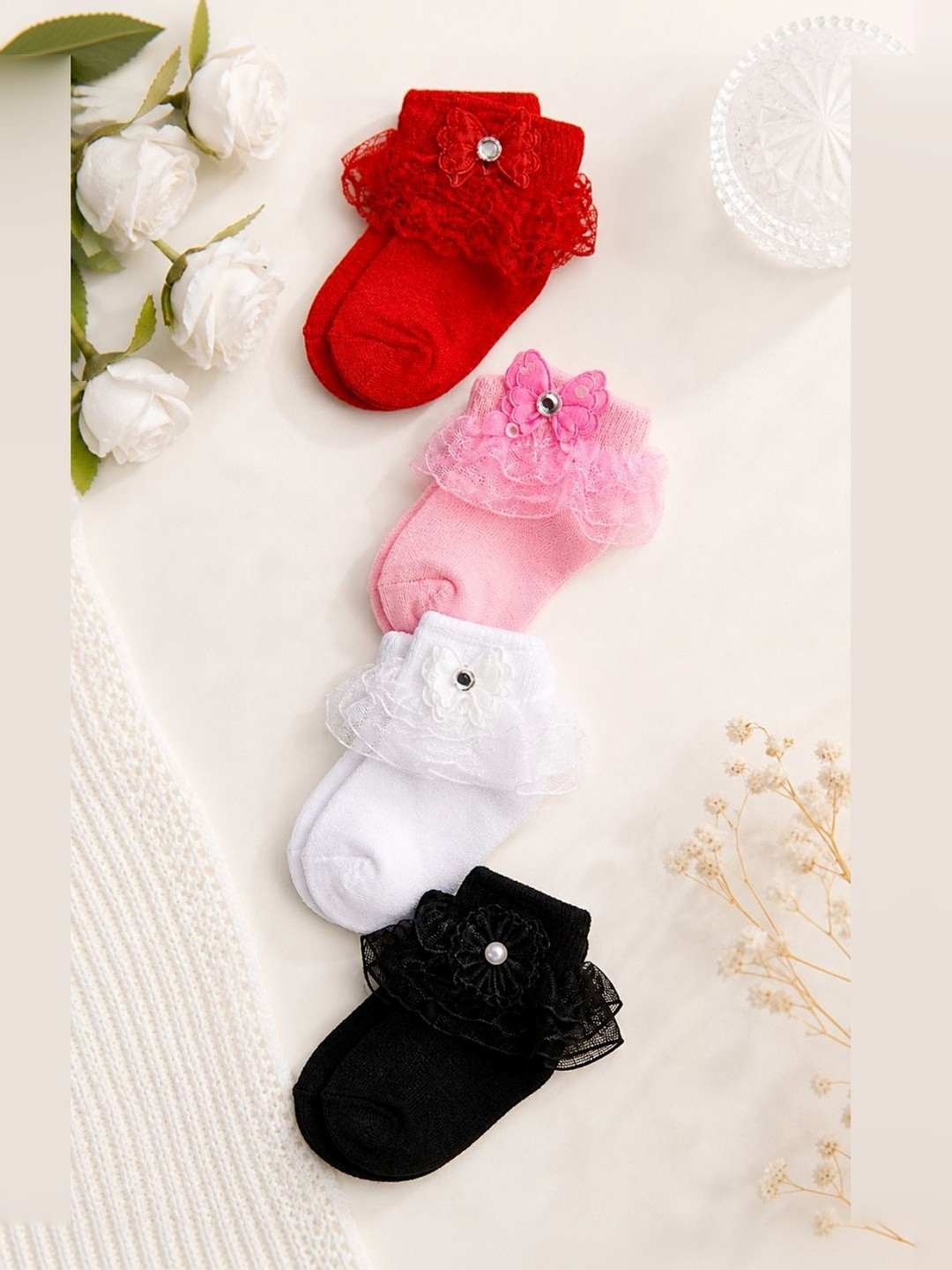 Nihvi Girls Pack of 4 Assorted Patterned Ankle Length Socks