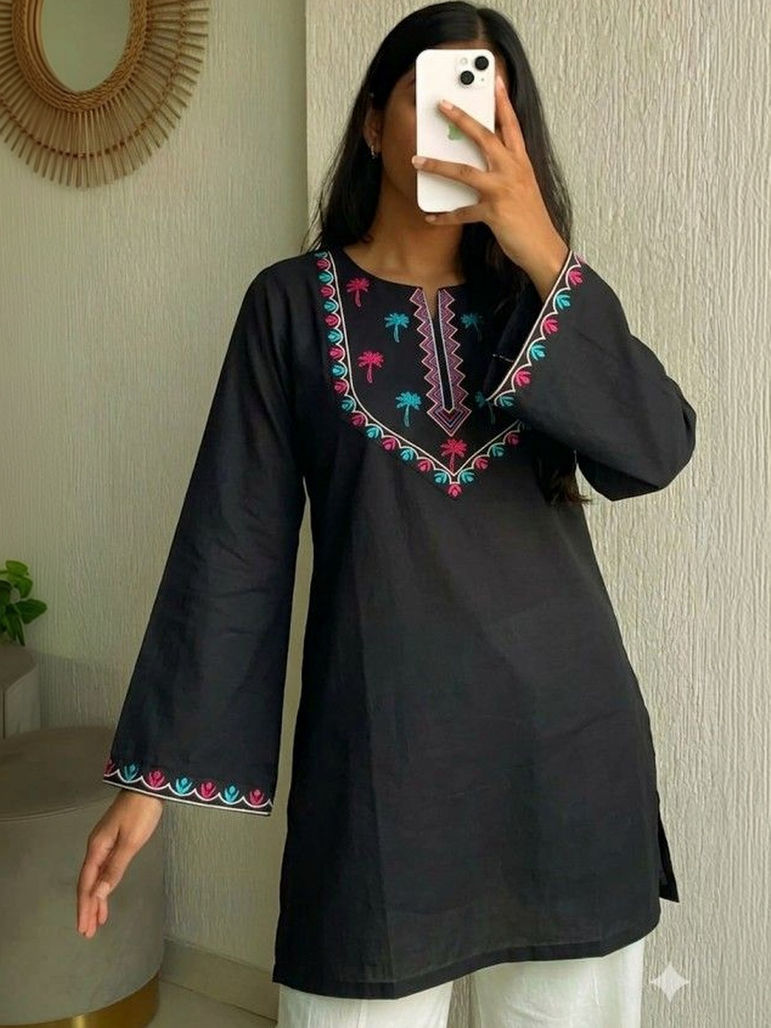 CHAFI COLLECTION Ethnic Motifs Embroidered V-Neck Thread Work Thread Work Kurti