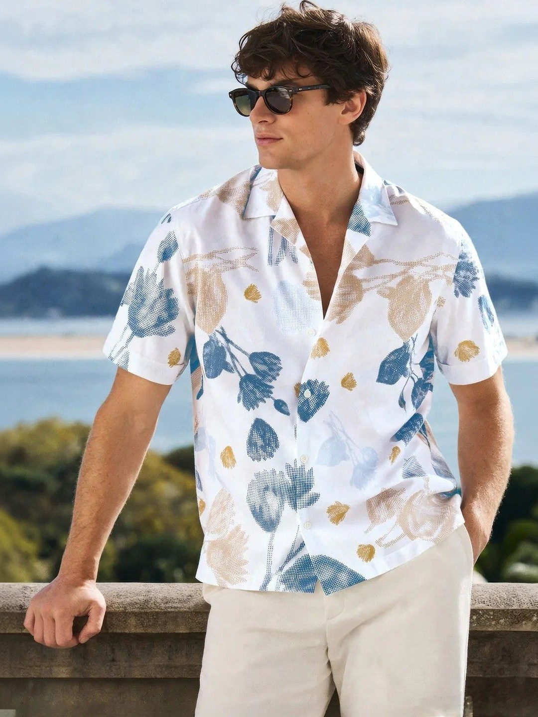 HERE&NOW Men Comfort Floral Printed Casual Shirt