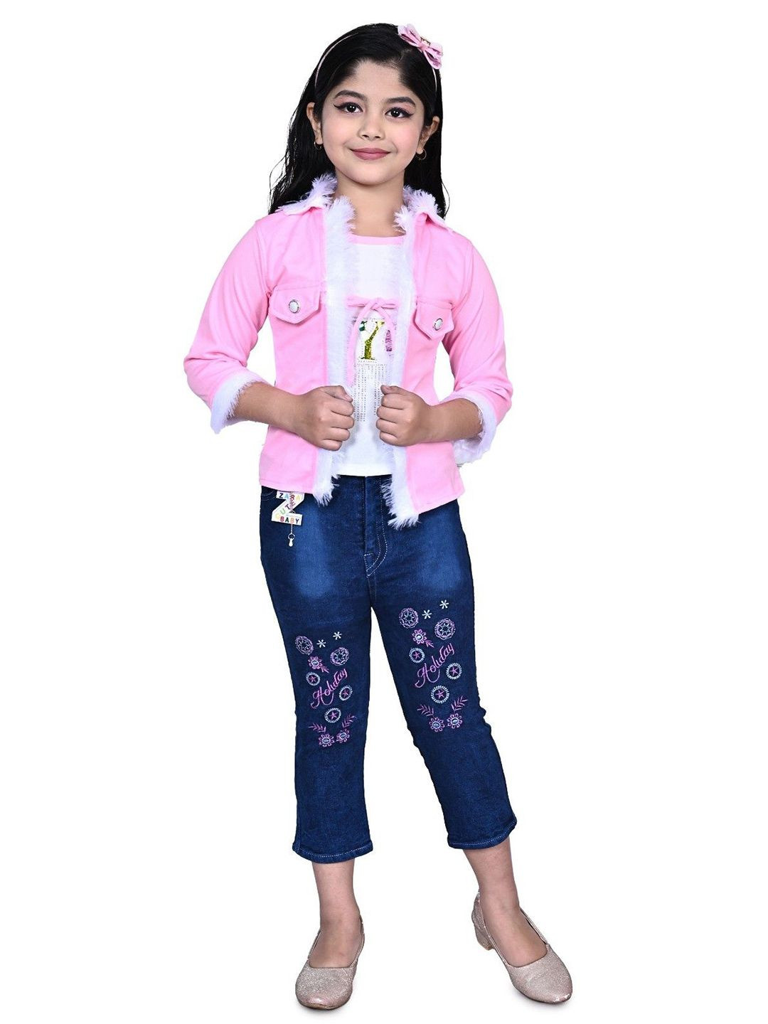 JIYAN FASHION WORLD Girls Embellished Top With Capris & Jacket