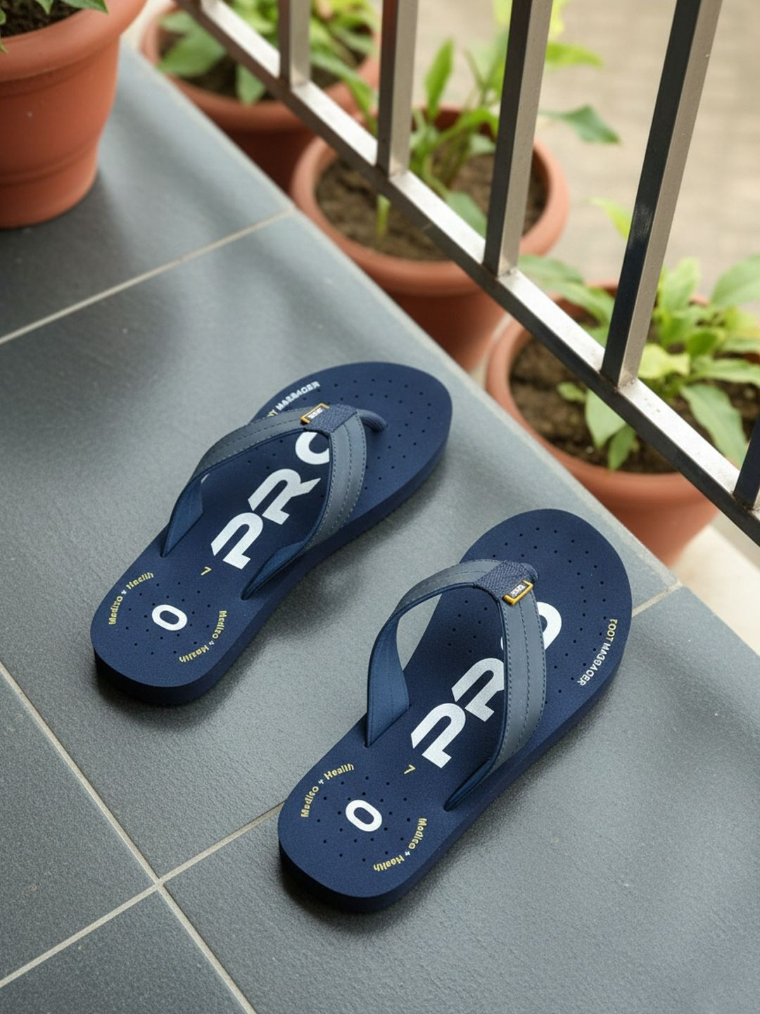 Khadims Men Printed Thong Flip-Flops