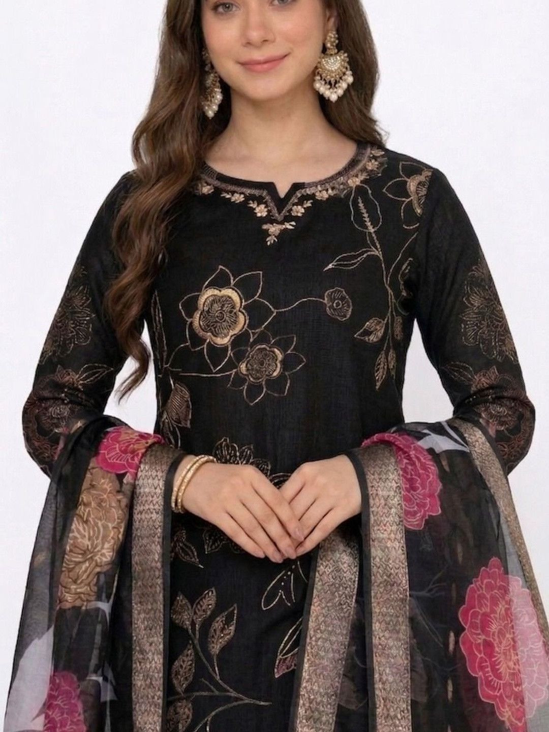Solace Attire Women Floral Printed Regular Thread Work Pure Cotton Kurta with Trousers & With Dupatta