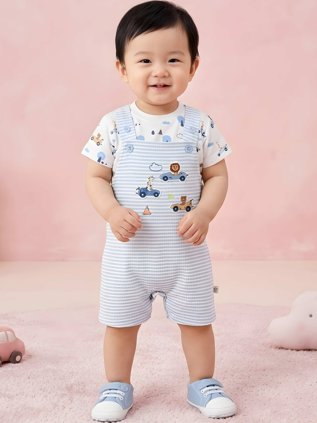 Pompidou Boys Printed Dungarees With T-Shirt