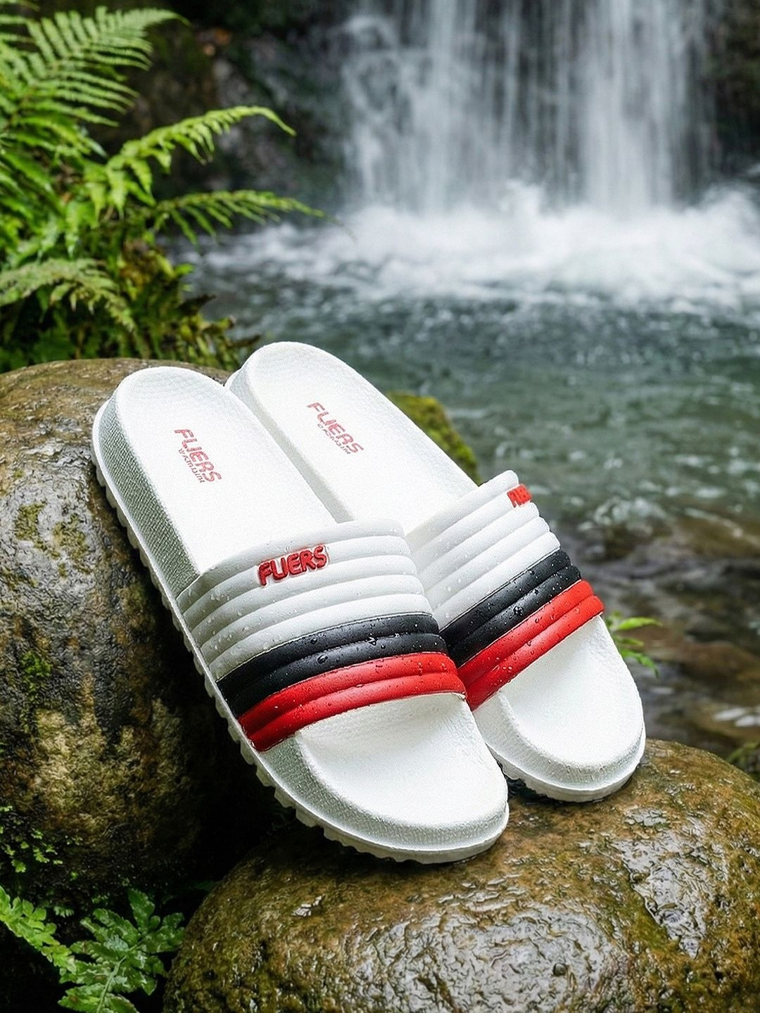 Khadims Men Colourblocked Regular Sliders