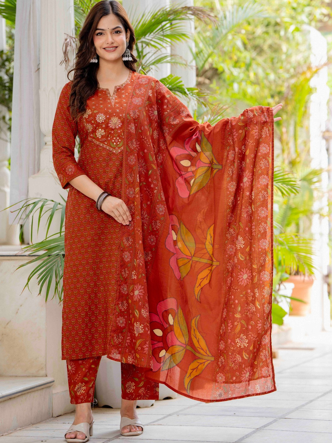 Pistaa Women Floral Printed Regular Pure Cotton Kurta with Trousers & With Dupatta