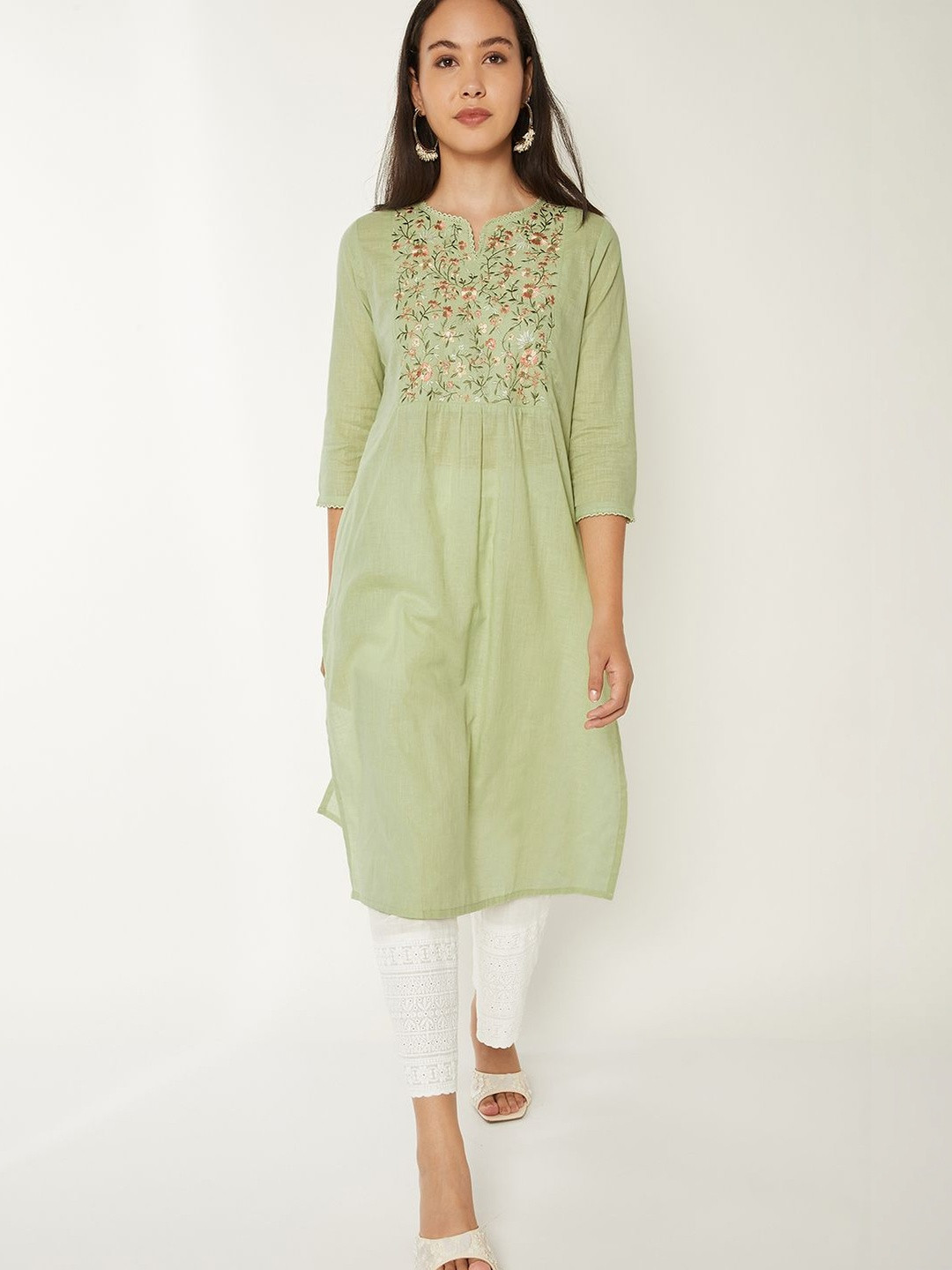 max Women Floral Embroidered Thread Work Floral Kurta