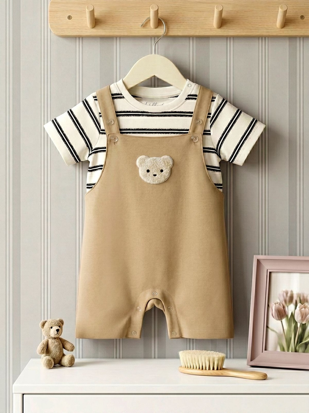 HELLCAT Infants Printed Cotton Round Neck Romper