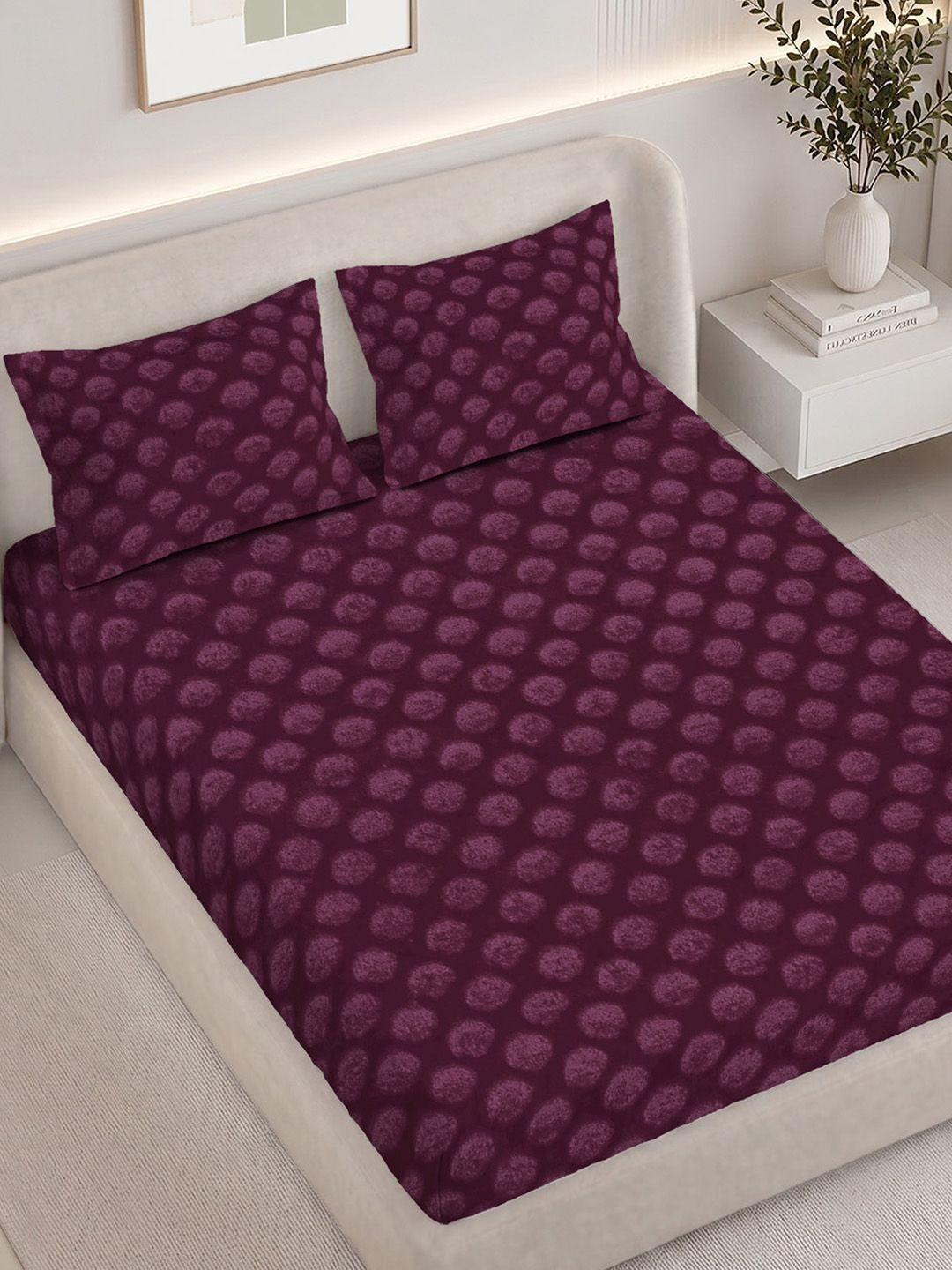 FABINALIV Burgundy Geometric 300 TC King Bedsheet with 2 Pillow Covers