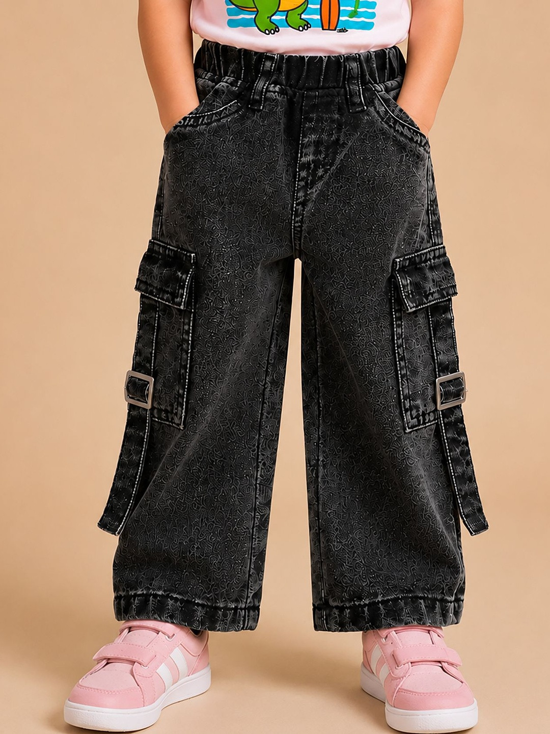 COUTUME COLLECTIONS Girls Relaxed Fit Mid-Rise Light Fade Stretchable Jeans
