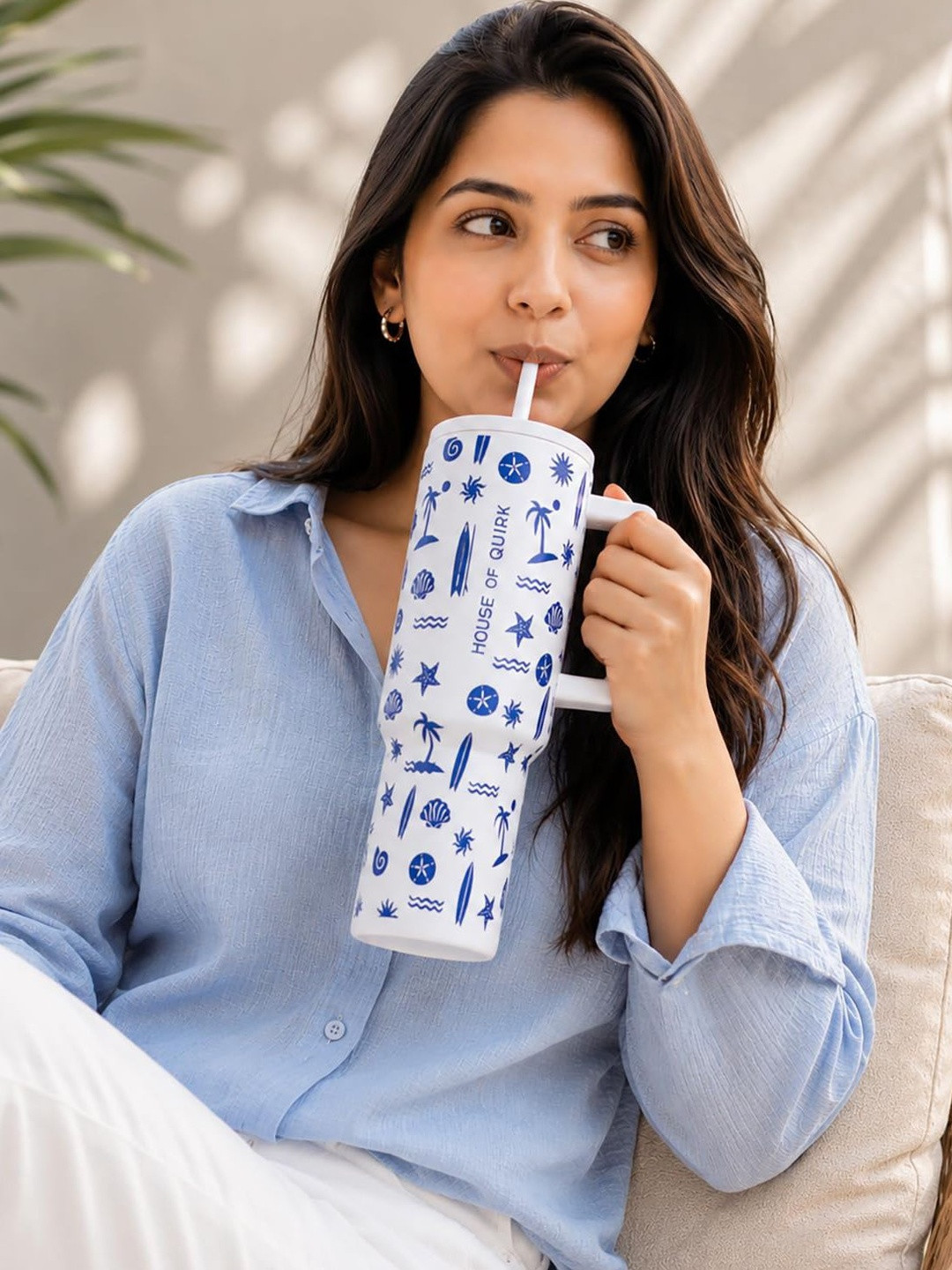 HOUSE OF QUIRK Blue & White Stainless Steel Printed Tumbler 1.2 l