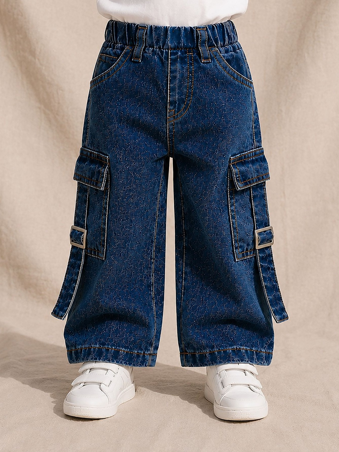 COUTUME COLLECTIONS Girls Relaxed Fit Mid-Rise Light Fade Stretchable Jeans