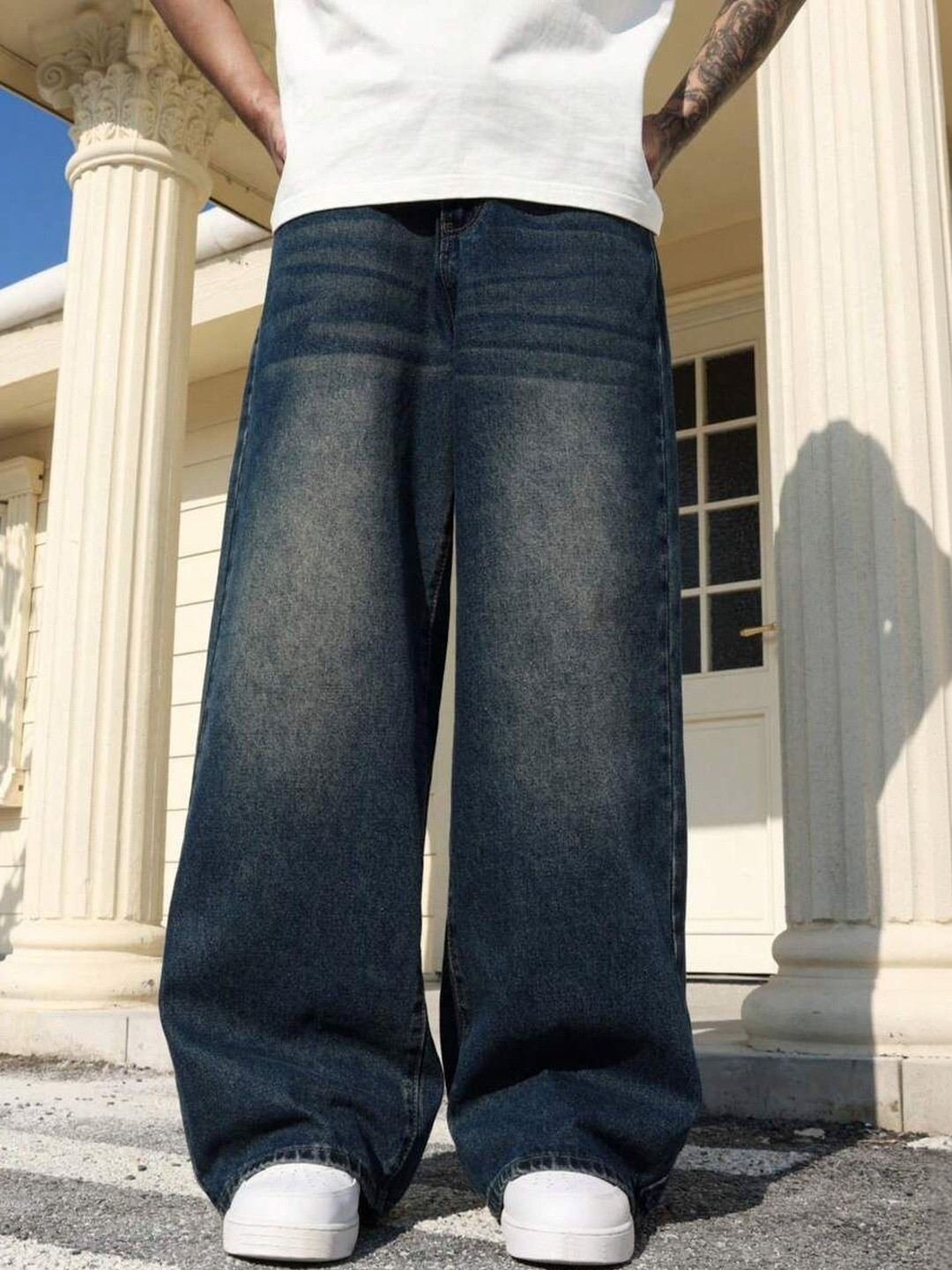 YAMEETFIT Men Jean Straight Fit Mid-Rise Low Distress Jeans