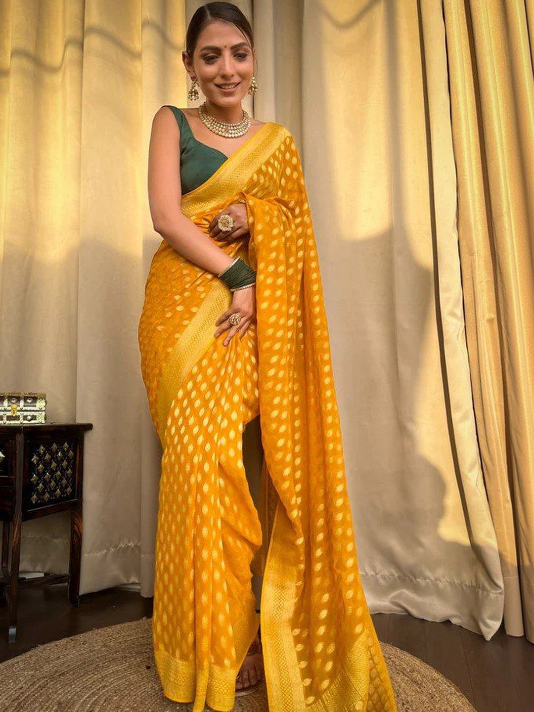 SAPTAVI Woven Design Zari Silk Blend Designer Banarasi Saree