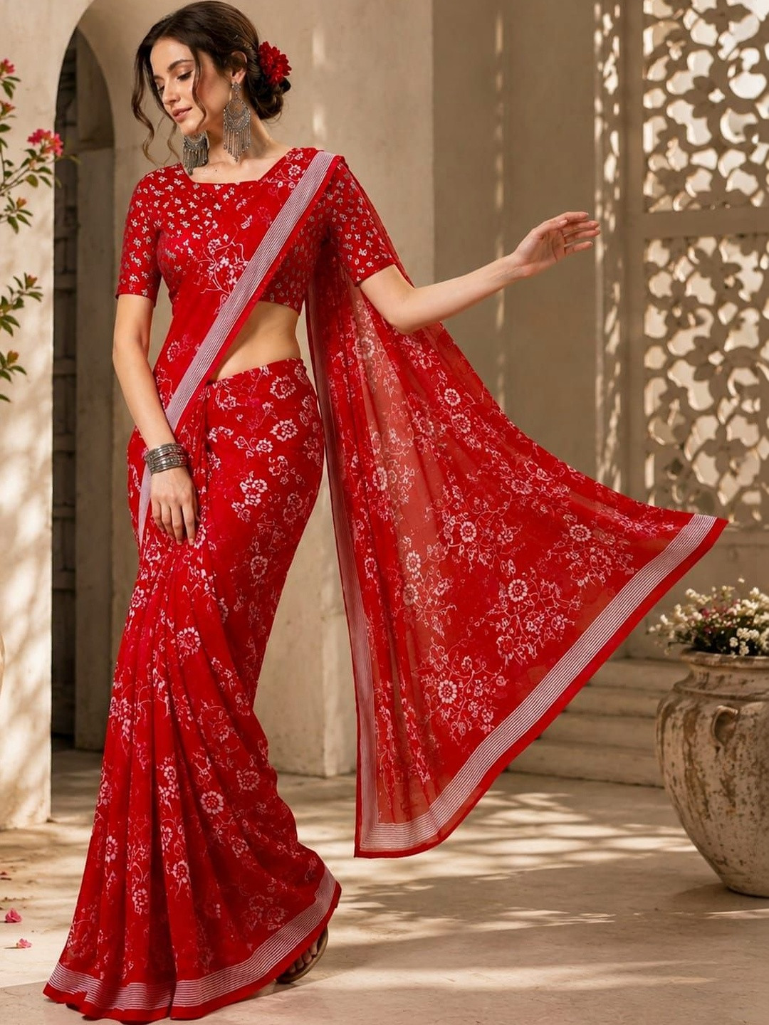 Leelavati Women Floral Printed Pure Chiffon Saree