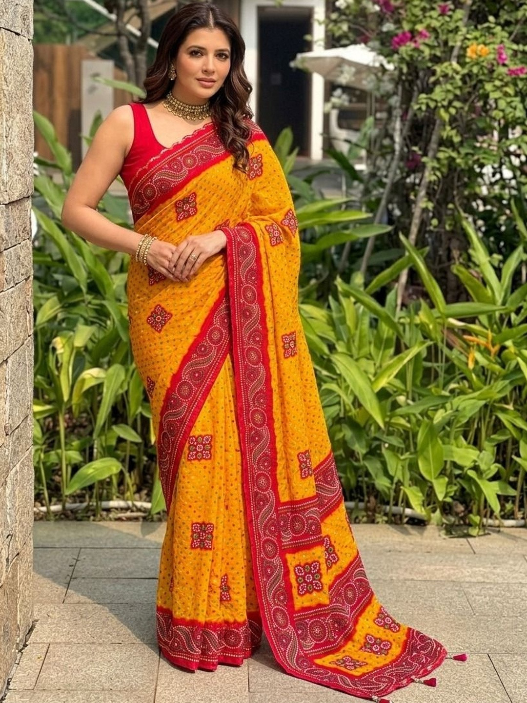 Kalista Bandhani Mirror Work Silk Blend Bandhani Saree